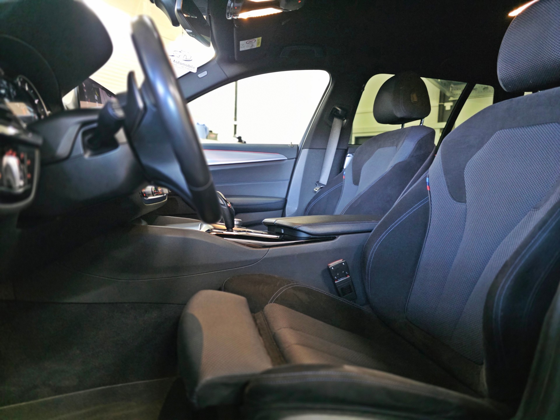 BMW 520d Touring Steptronic-image-11