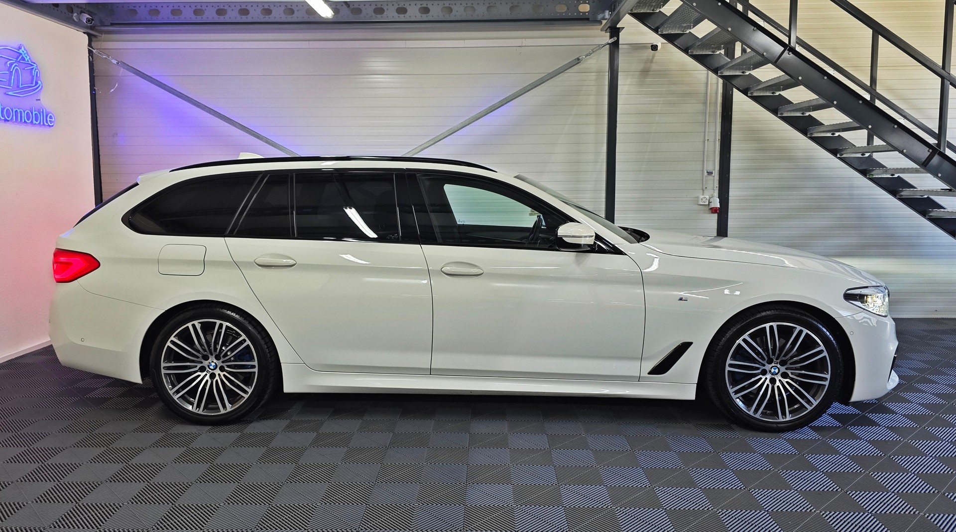 BMW 520d Touring Steptronic-image-3