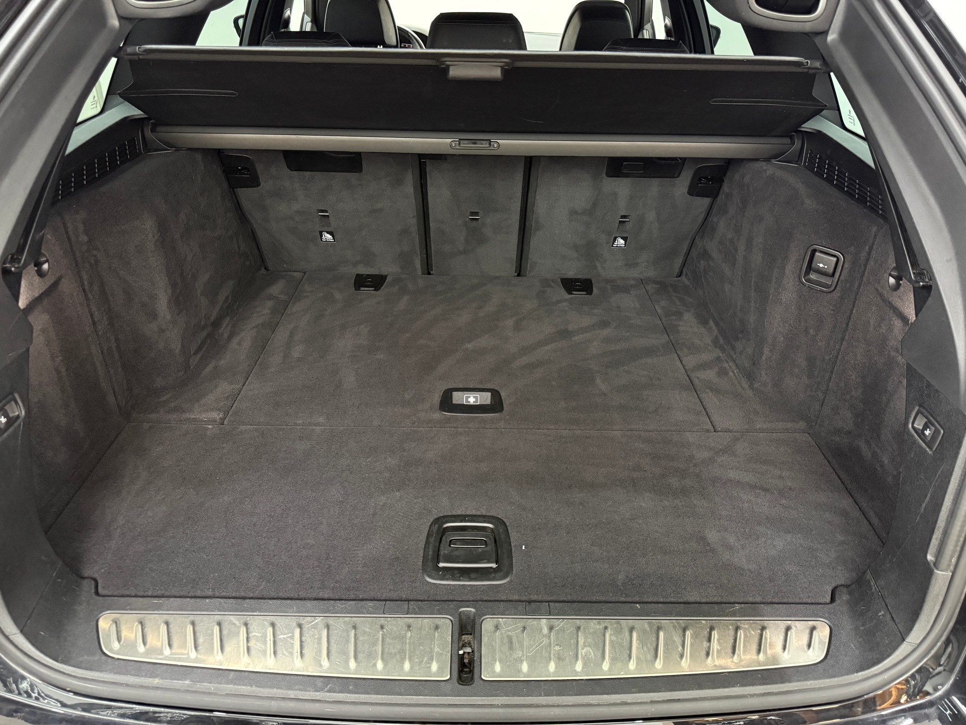BMW 540d xDrive 48V Touring M Sport Steptronic-image-24