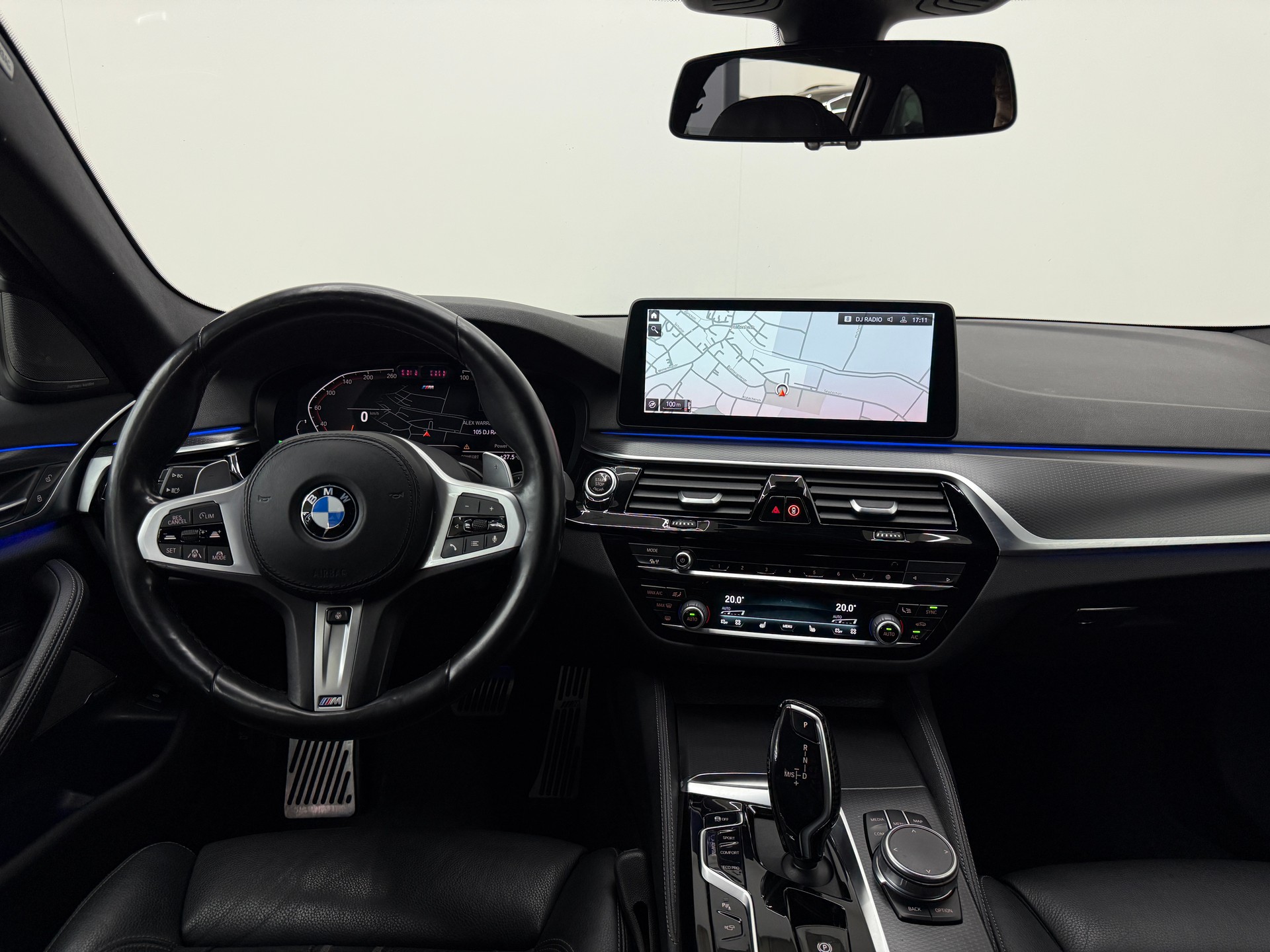 BMW 540d xDrive 48V Touring M Sport Steptronic-image-25