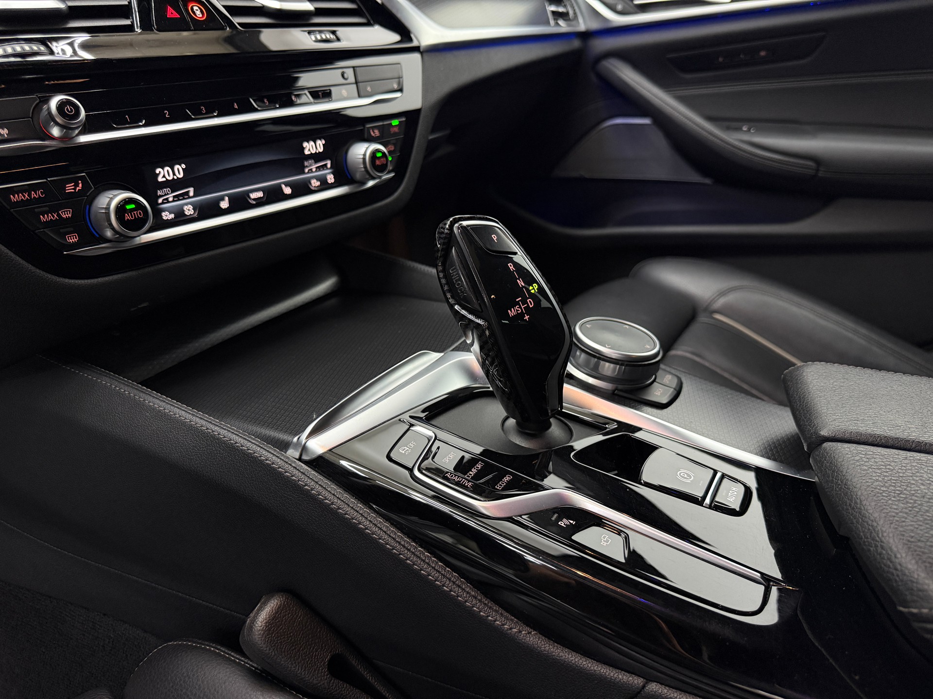 BMW 540d xDrive 48V Touring M Sport Steptronic-image-27