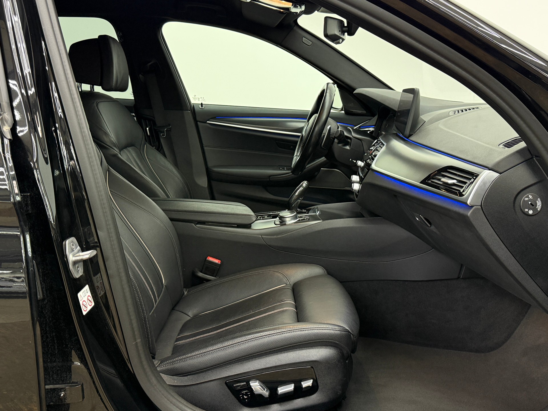 BMW 540d xDrive 48V Touring M Sport Steptronic-image-20