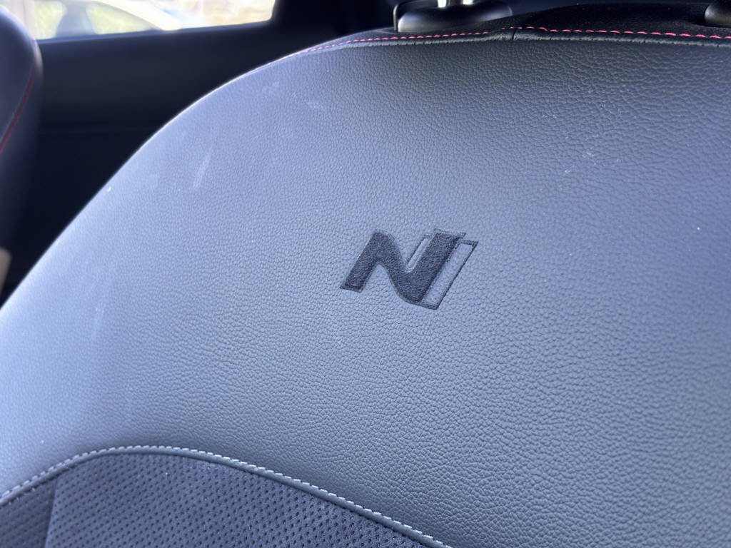 HYUNDAI Kona 1.6 GDi Hybrid N-Line-image-18