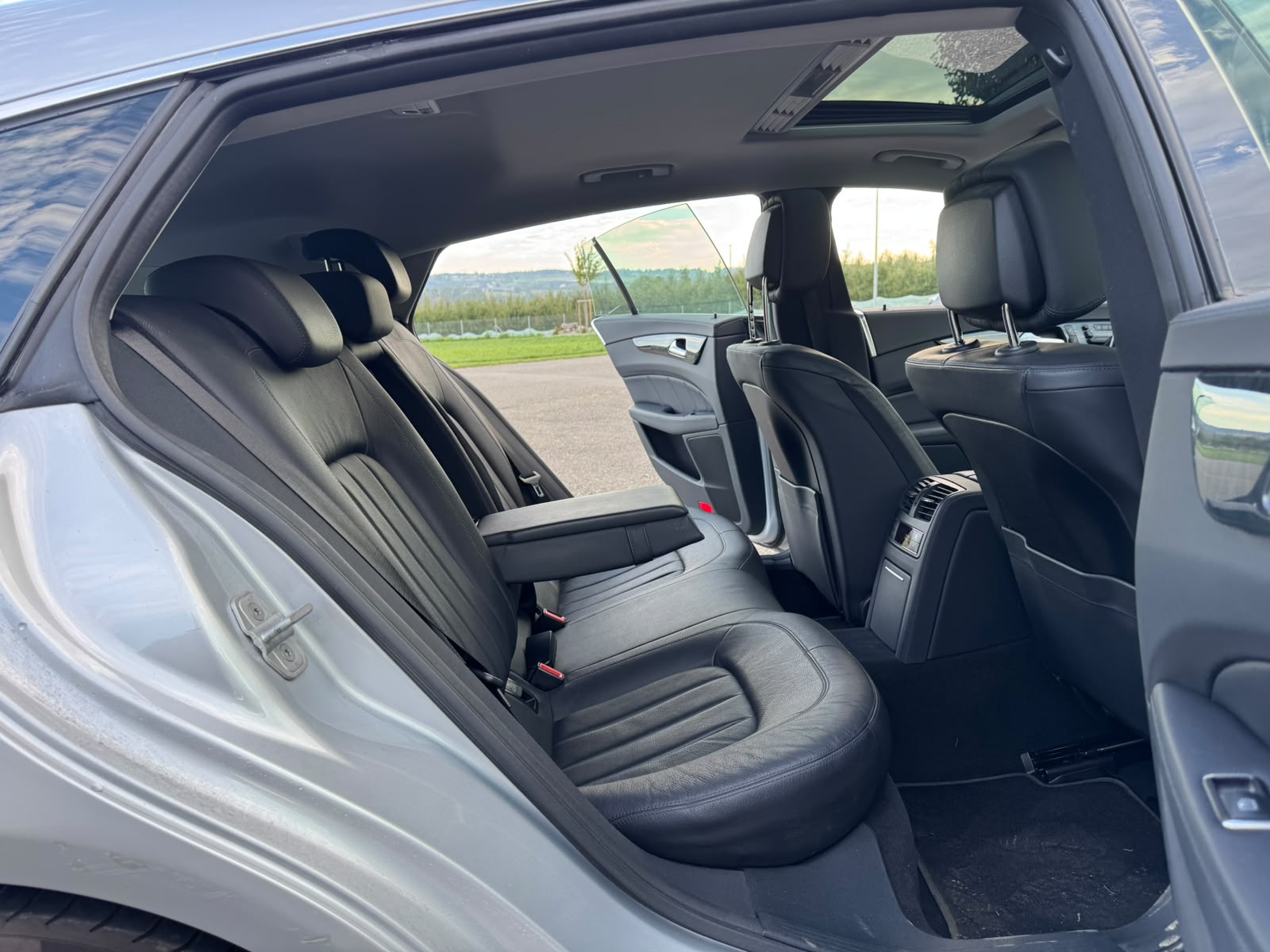 MERCEDES-BENZ CLS SB 350 CDI Executive 4Matic 7G-Tronic-image-15