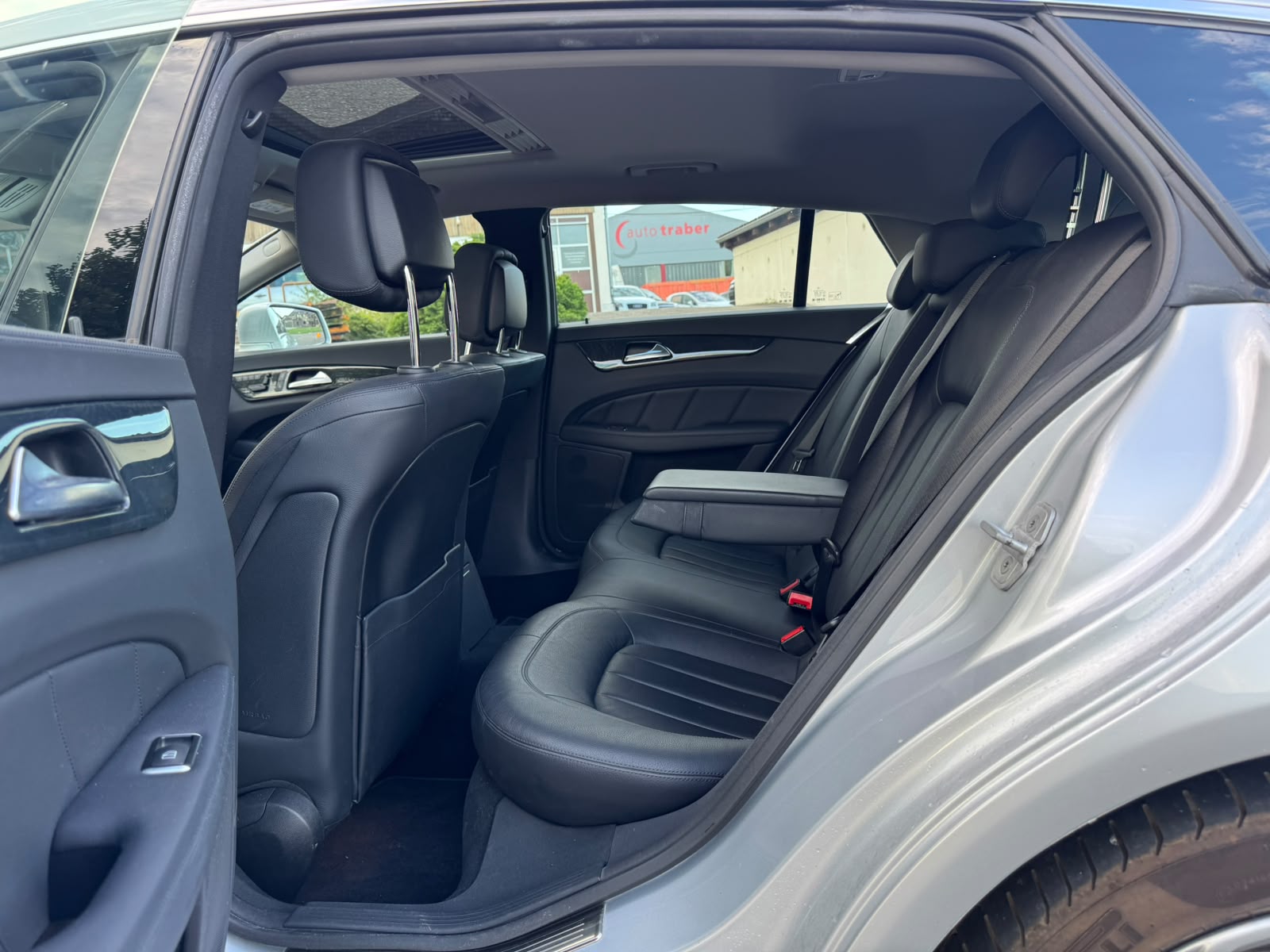 MERCEDES-BENZ CLS SB 350 CDI Executive 4Matic 7G-Tronic-image-14
