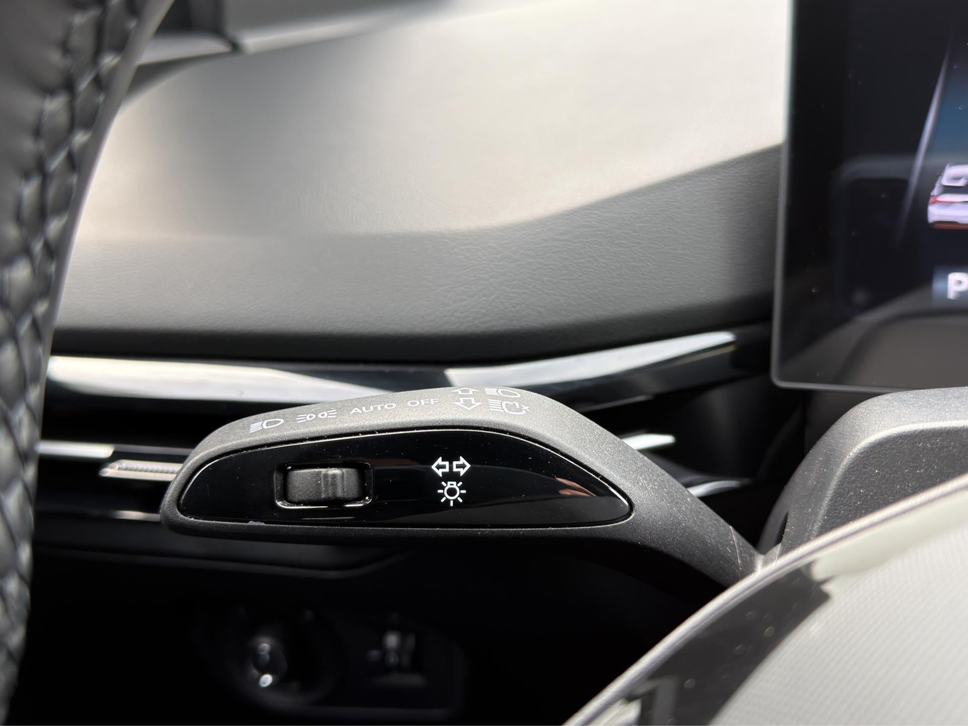MG 4 EV 64kWh Luxury-image-21