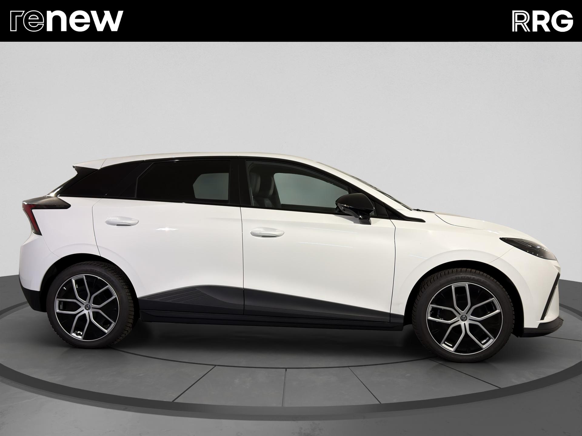 MG 4 EV 64kWh Luxury-image-1