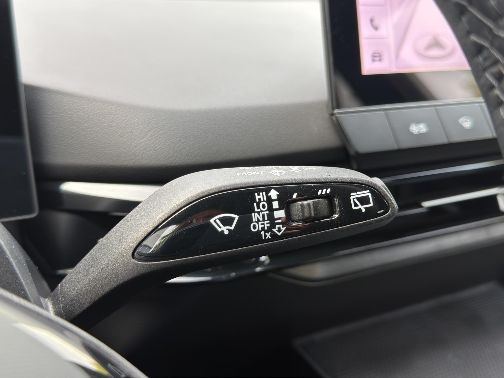 MG 4 EV 64kWh Luxury-image-22