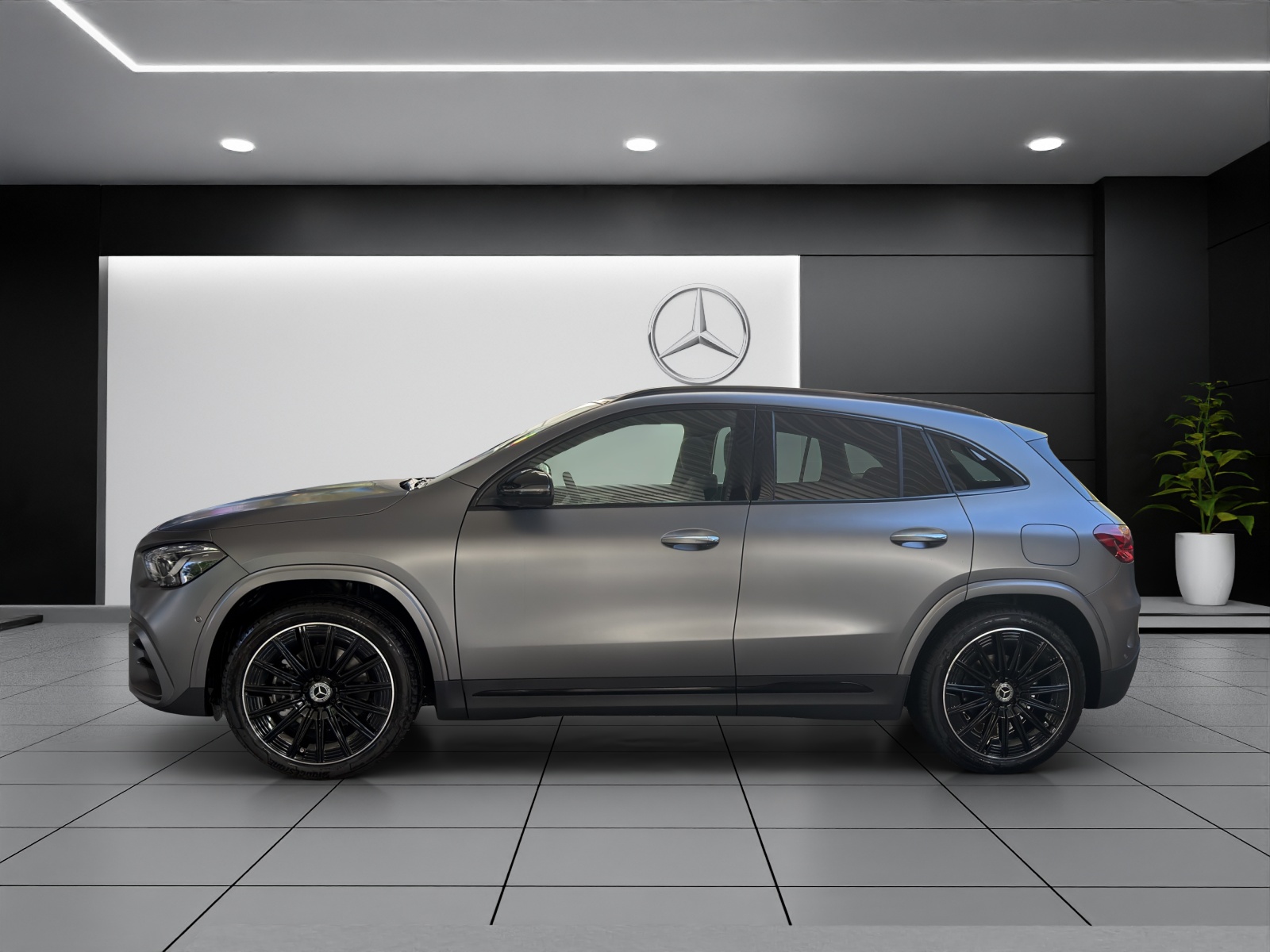 MERCEDES-BENZ GLA 200 Night Star 7G-DCT-image-2