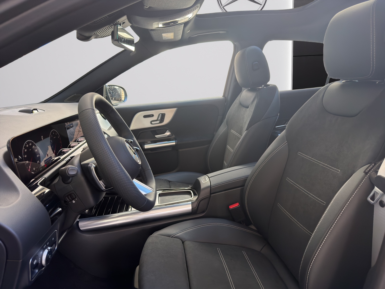 MERCEDES-BENZ GLA 200 Night Star 7G-DCT-image-7