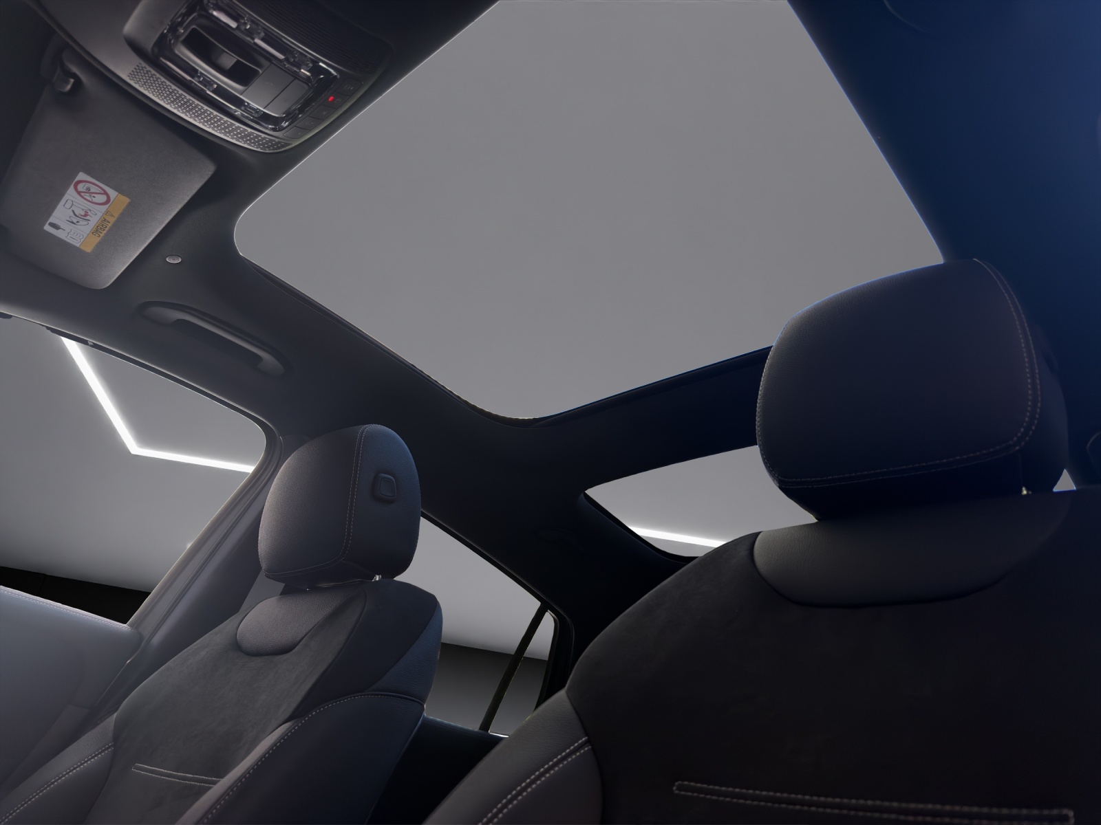 MERCEDES-BENZ GLA 200 Night Star 7G-DCT-image-9