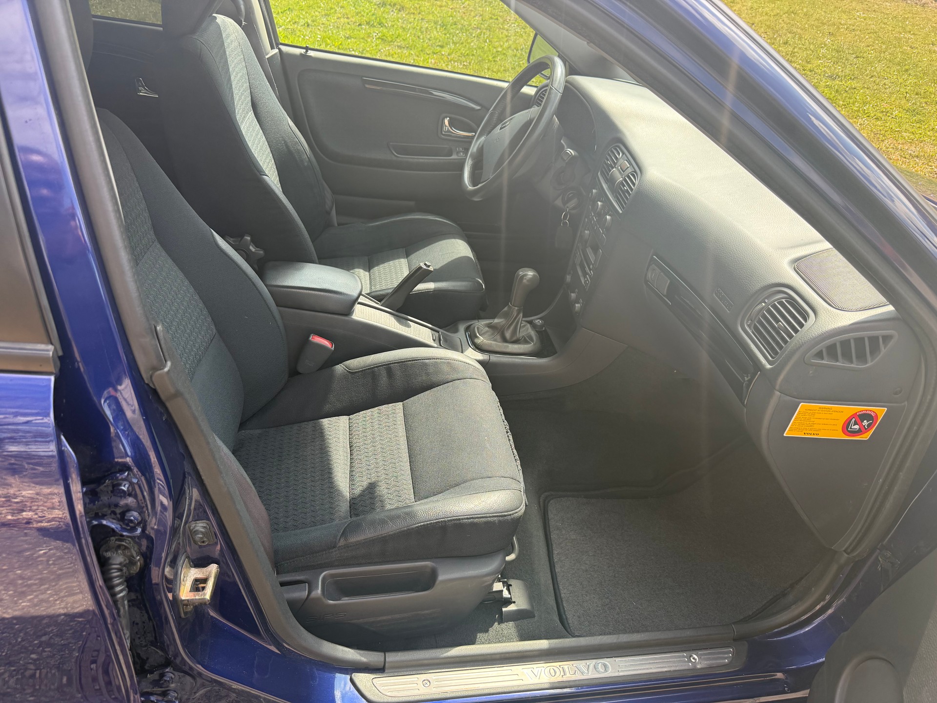 VOLVO V40 1.9D Limited Sports Edition-image-6