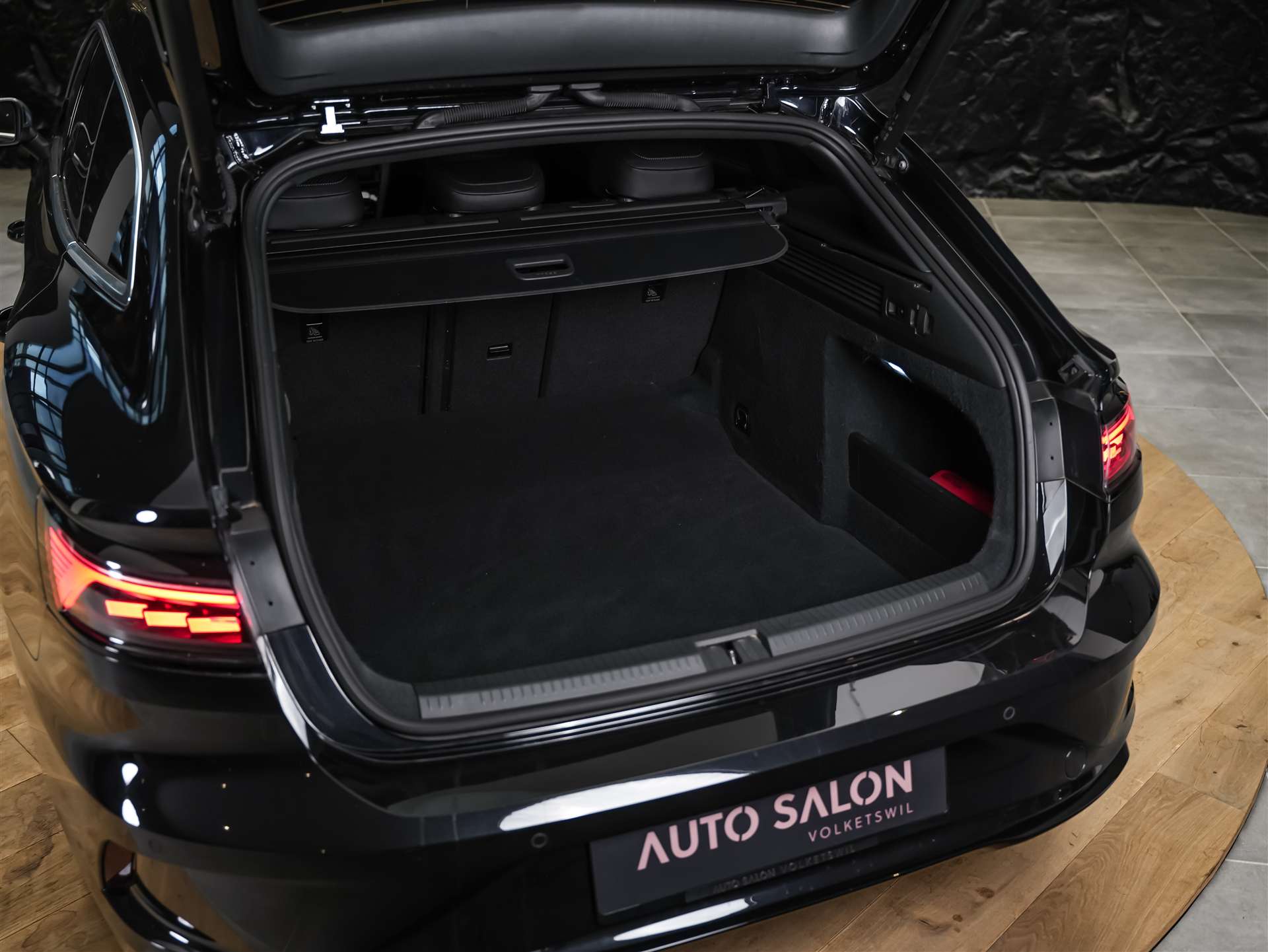 VW Arteon SB 2.0 TSI R 4Motion DSG *Panorama*Massage*Voll Leder*AHK*-image-49