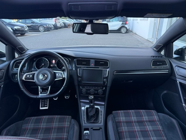 VW Golf 2.0 TSI GTI Performance DSG-image-14