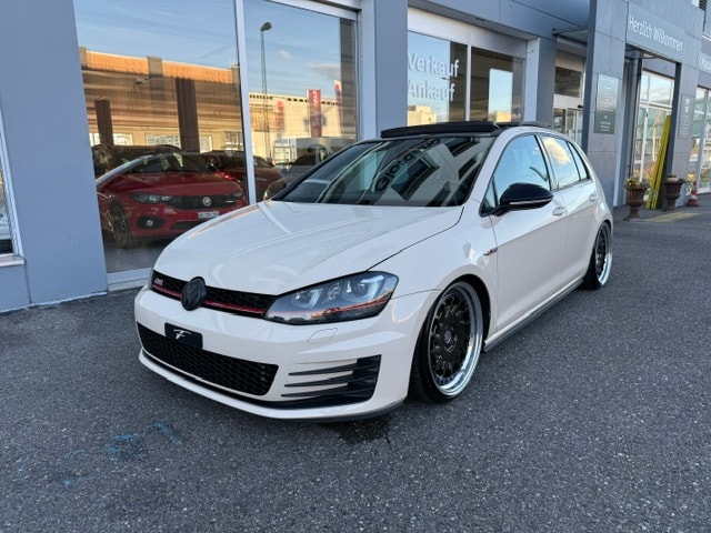 VW Golf 2.0 TSI GTI Performance DSG-image-3
