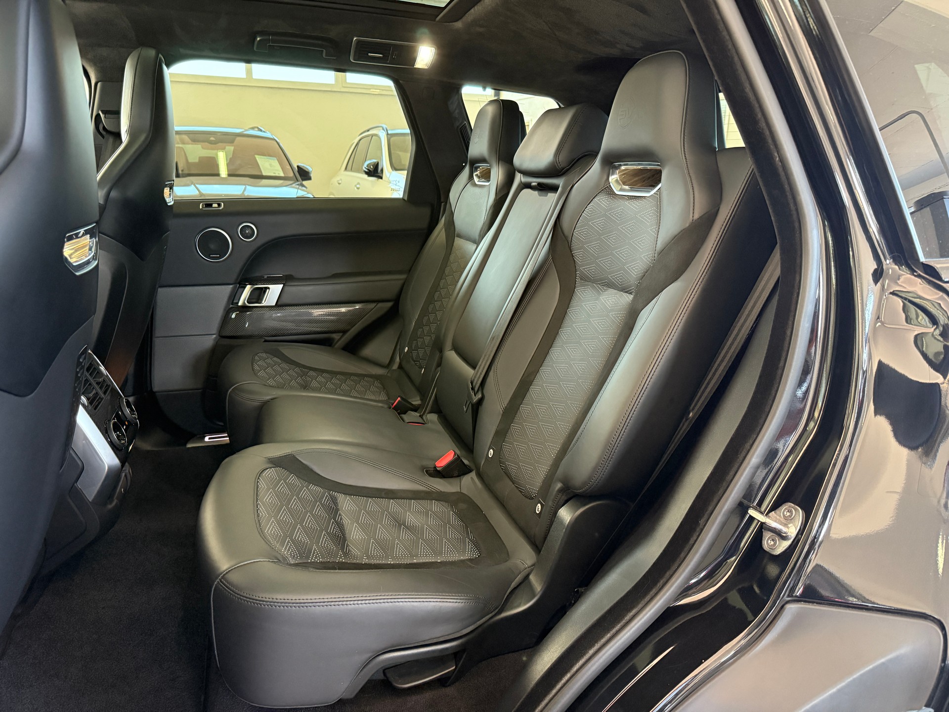 LAND ROVER Range Rover Sport 5.0 V8 S/C SVR Automatic-image-16