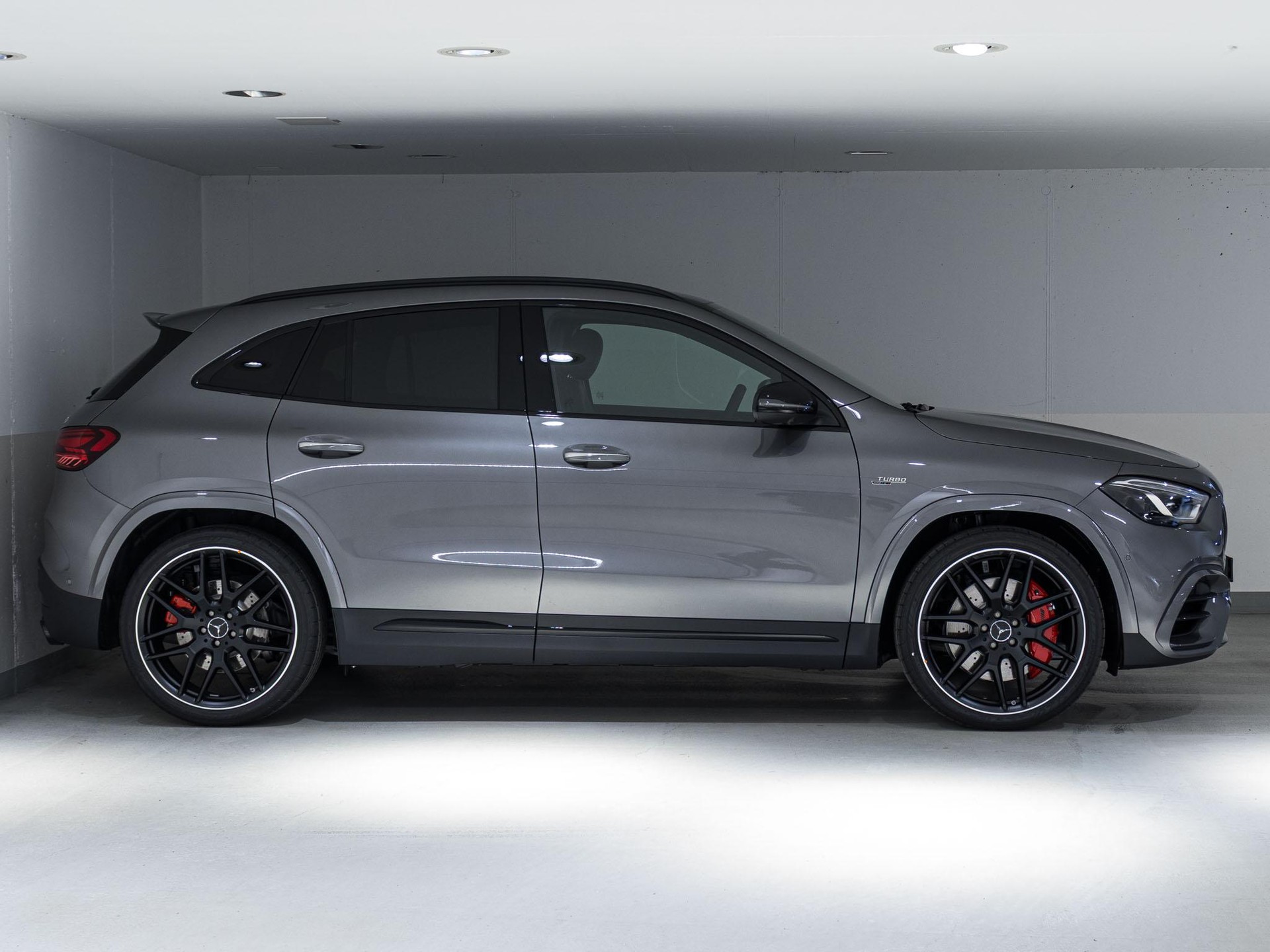 MERCEDES-BENZ GLA 45 S AMG 4MATIC+-image-1