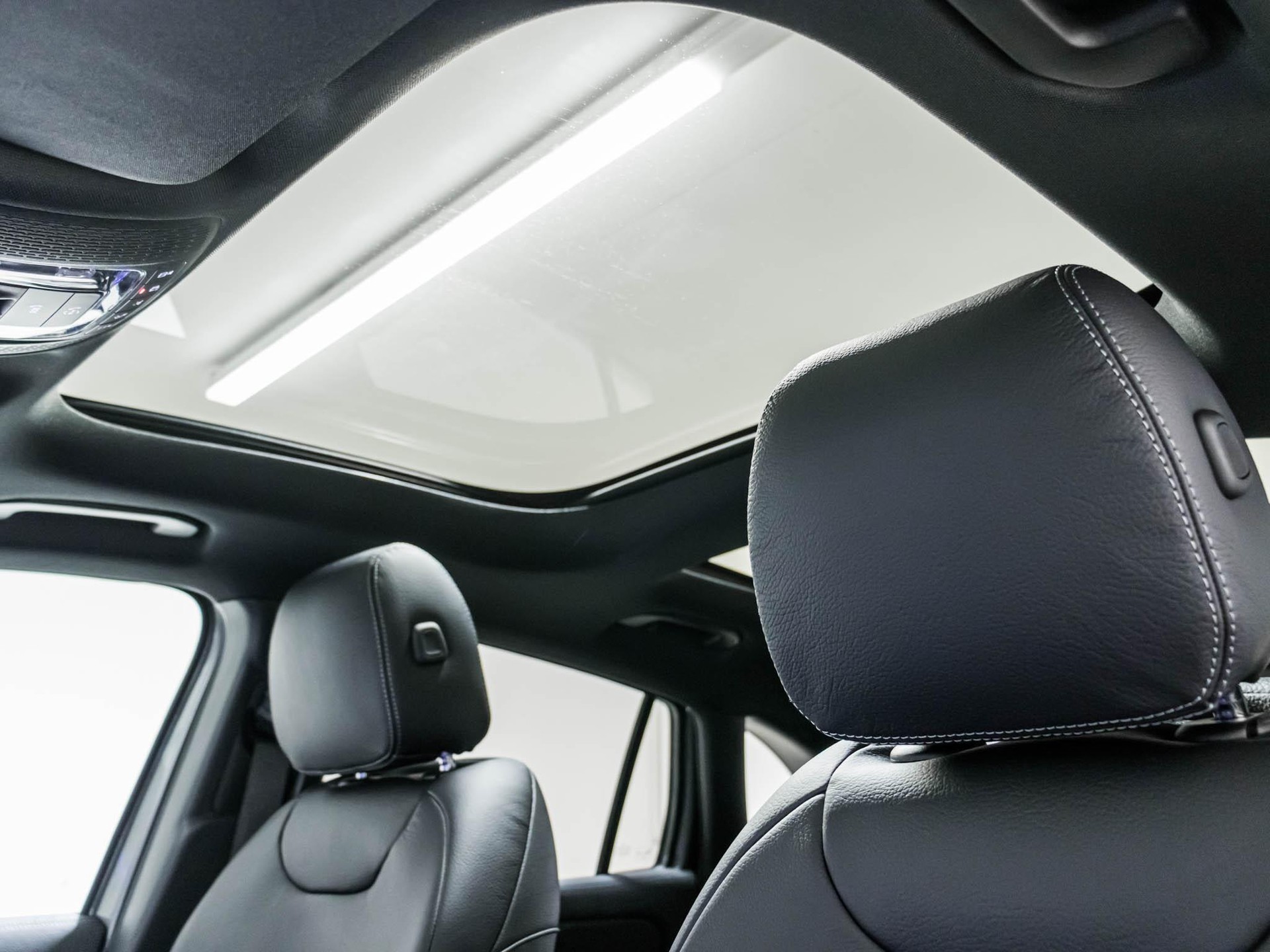 MERCEDES-BENZ GLA 45 S AMG 4MATIC+-image-8