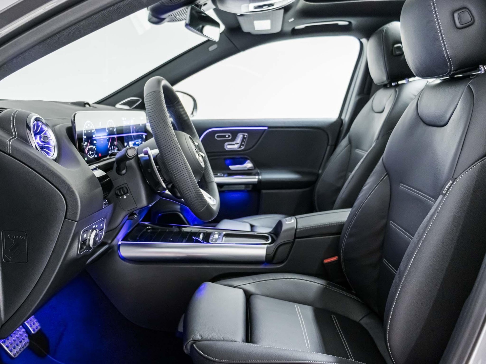 MERCEDES-BENZ GLA 45 S AMG 4MATIC+-image-6