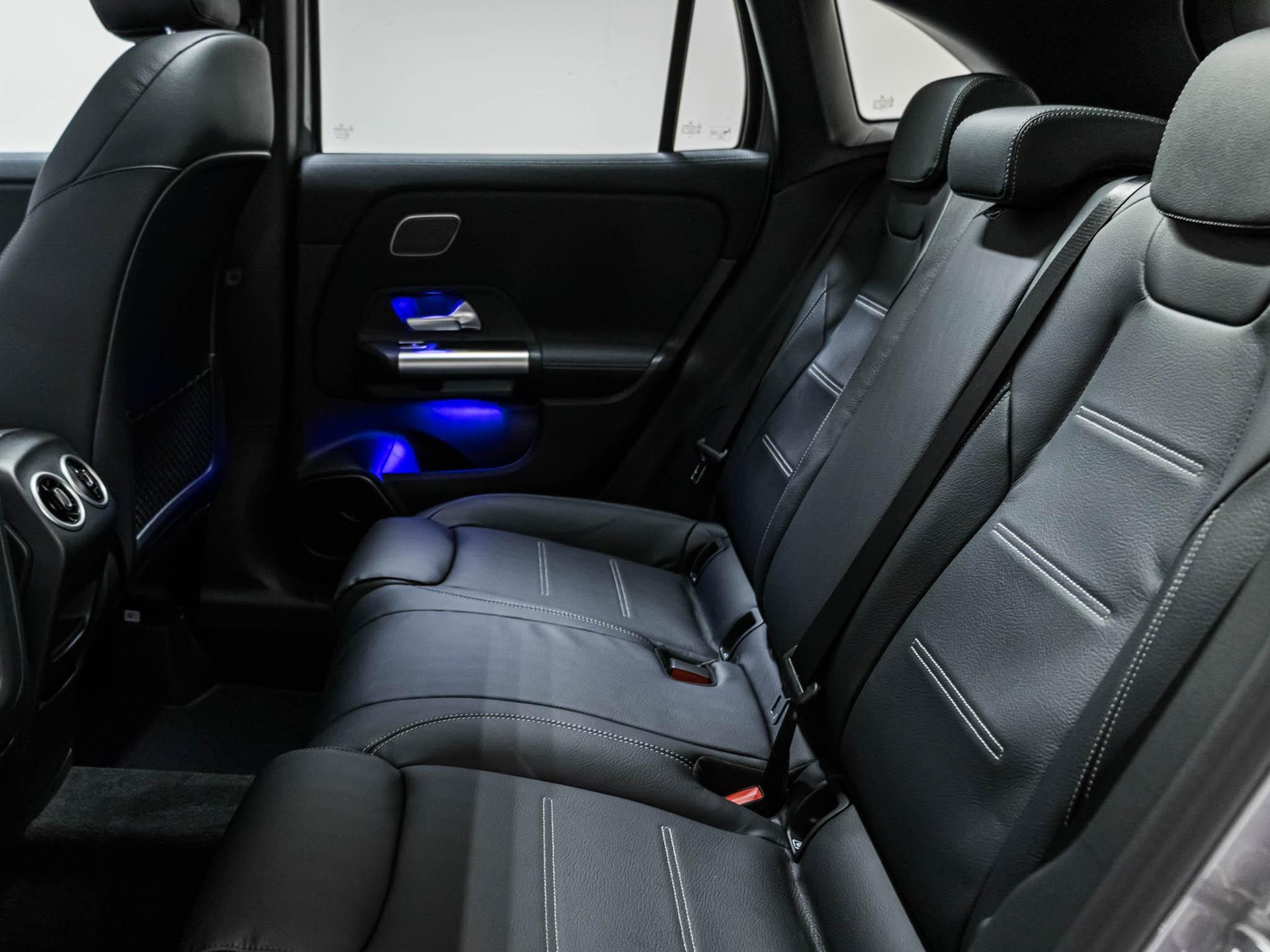 MERCEDES-BENZ GLA 45 S AMG 4MATIC+-image-7