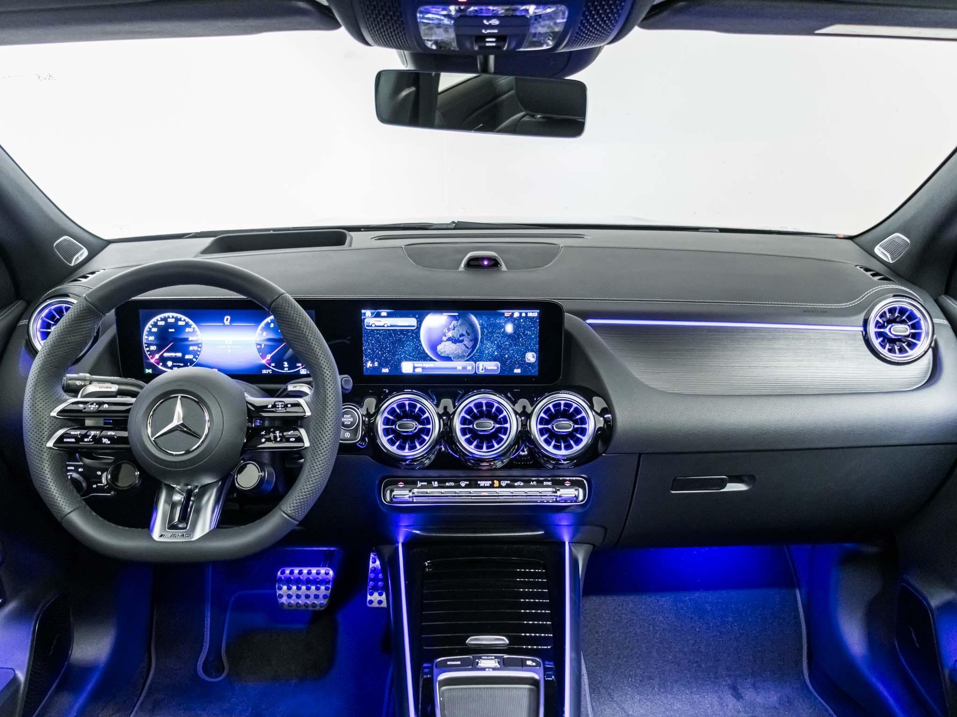 MERCEDES-BENZ GLA 45 S AMG 4MATIC+-image-11