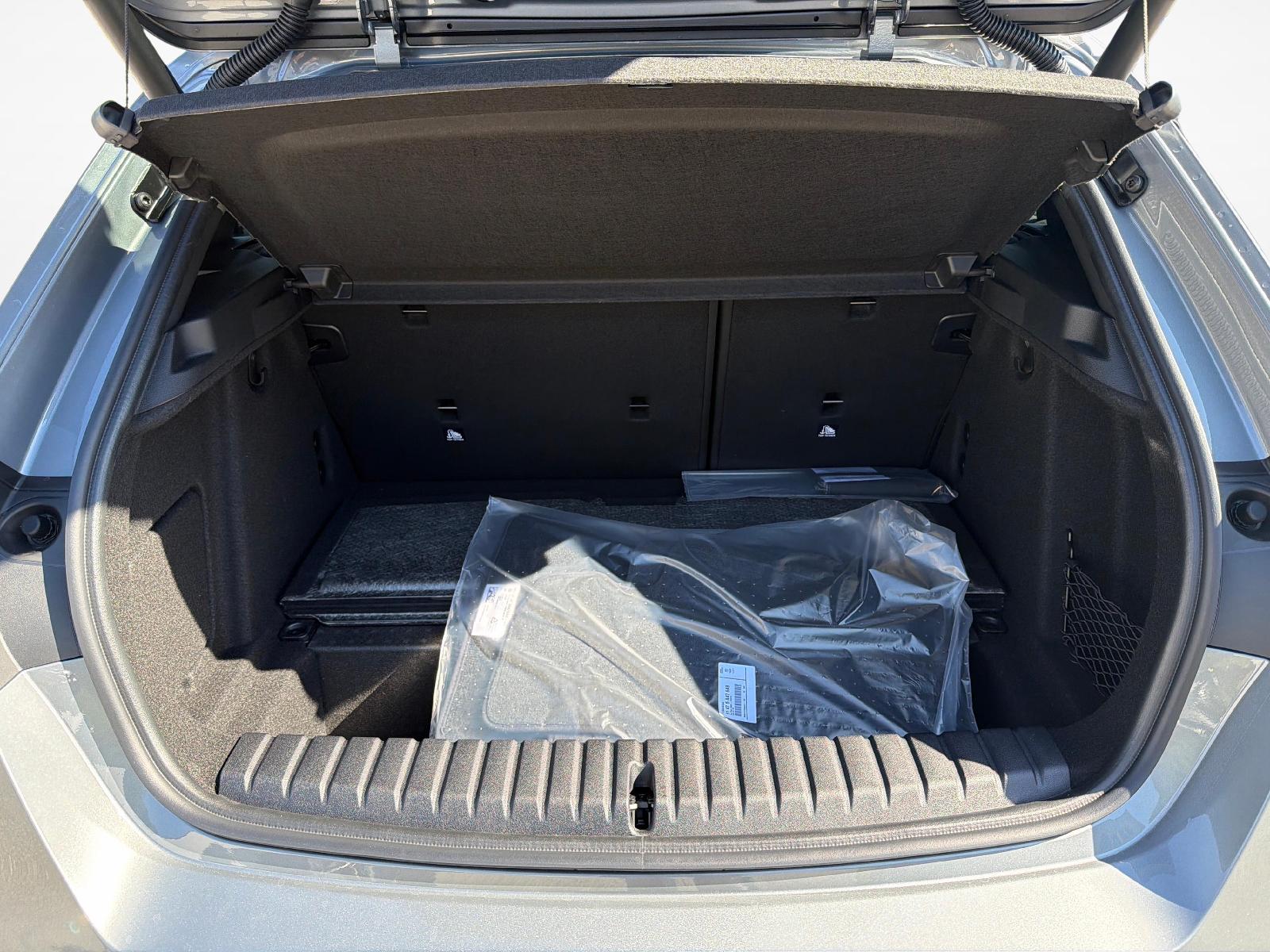 BMW 1er Reihe F70 120i-image-19