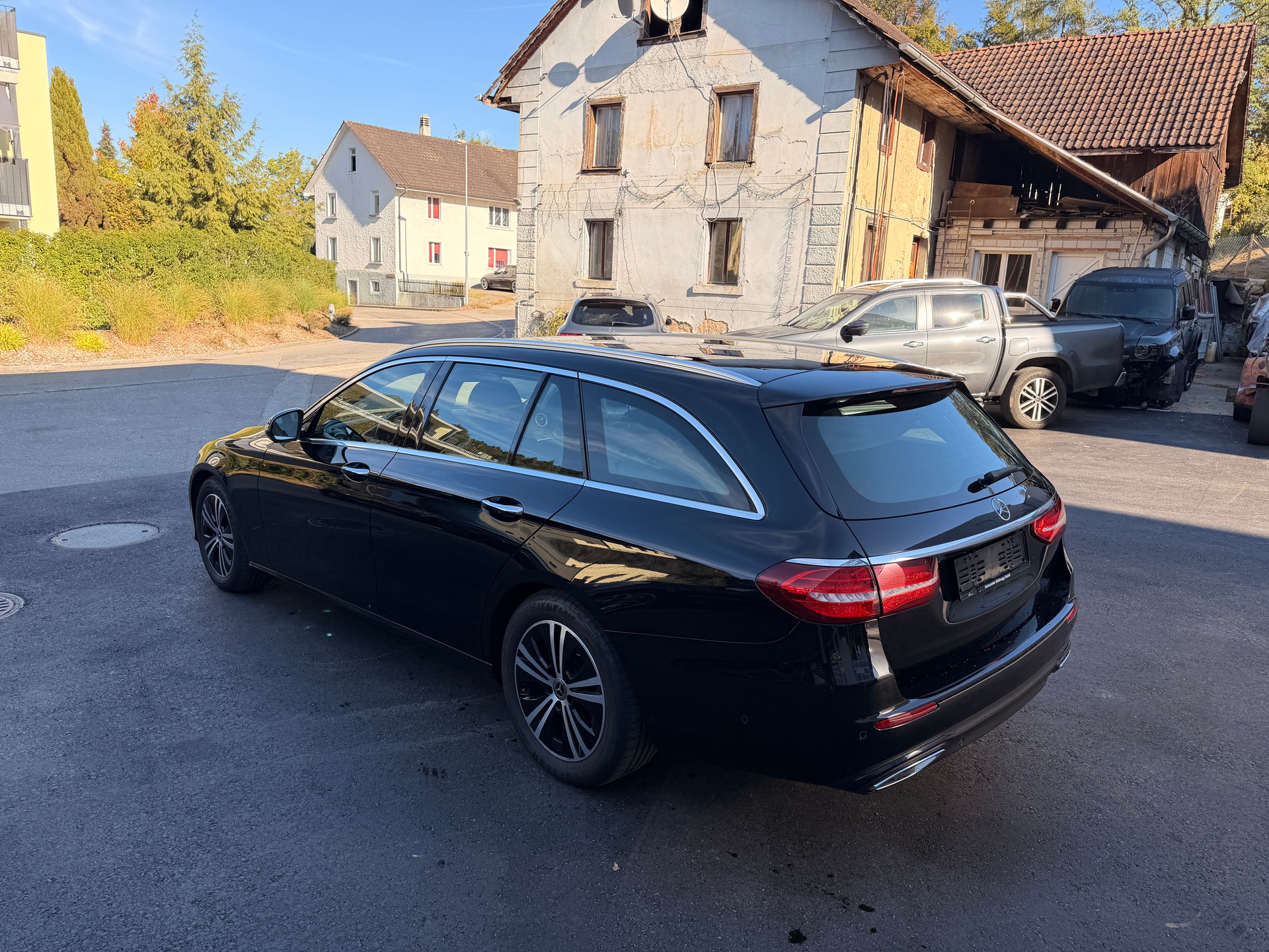 MERCEDES-BENZ E 220 d Avantgarde 4Matic 9G-Tronic-image-7