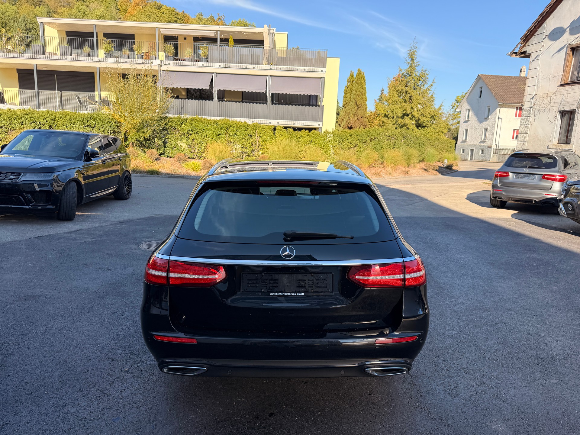 MERCEDES-BENZ E 220 d Avantgarde 4Matic 9G-Tronic-image-6