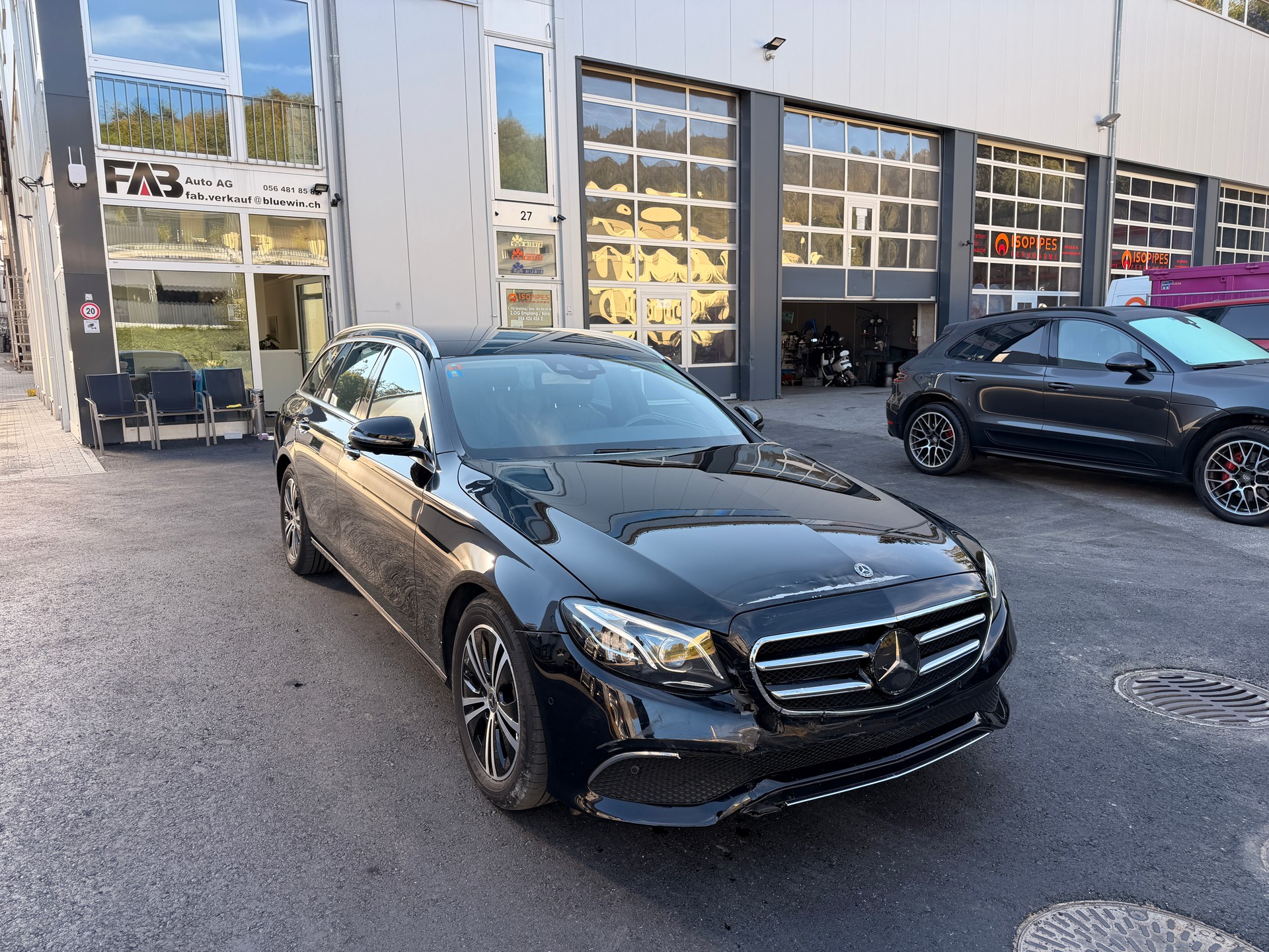 MERCEDES-BENZ E 220 d Avantgarde 4Matic 9G-Tronic-image-1