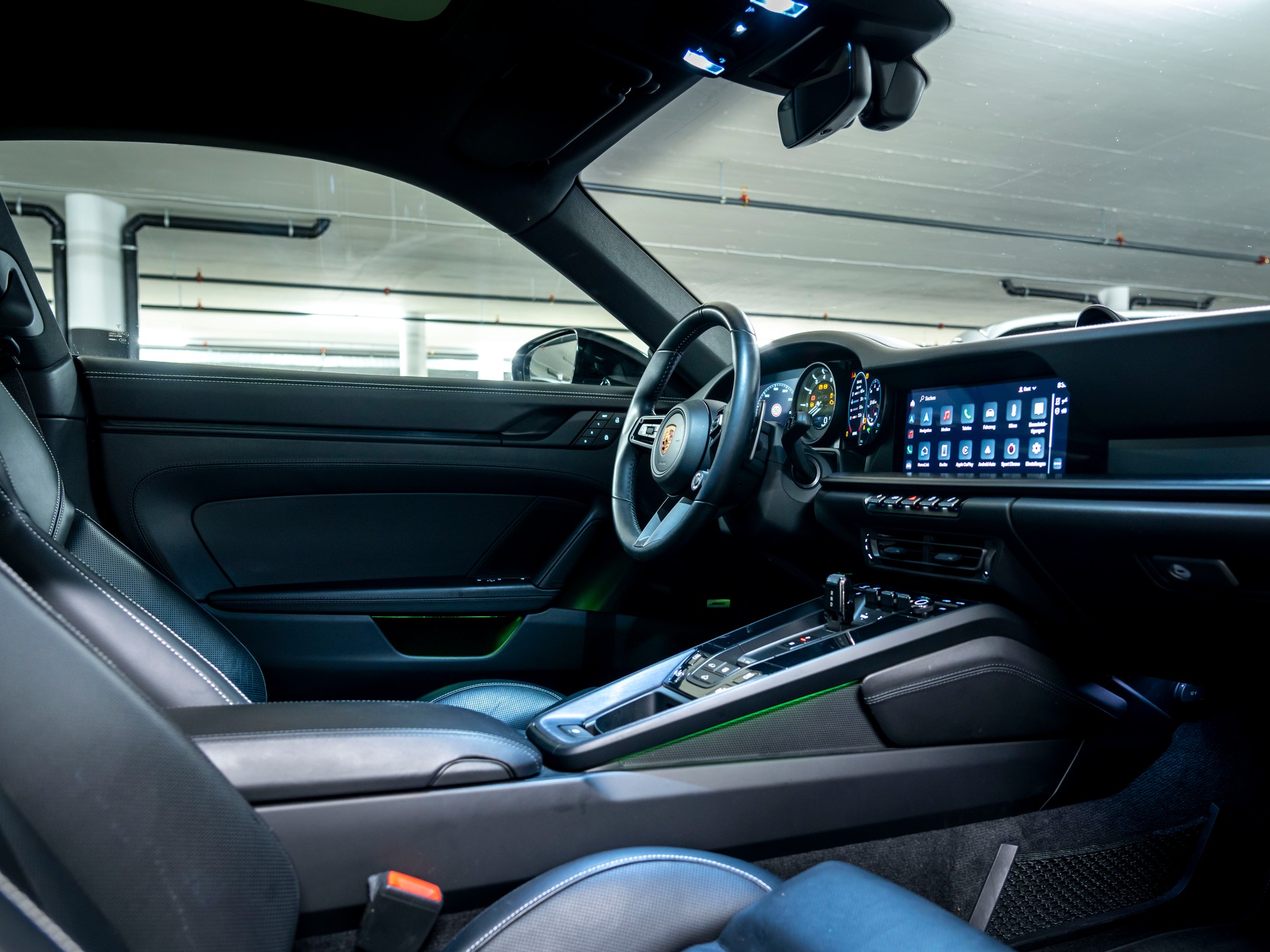 PORSCHE 911 Carrera 4 GTS PDK-image-15