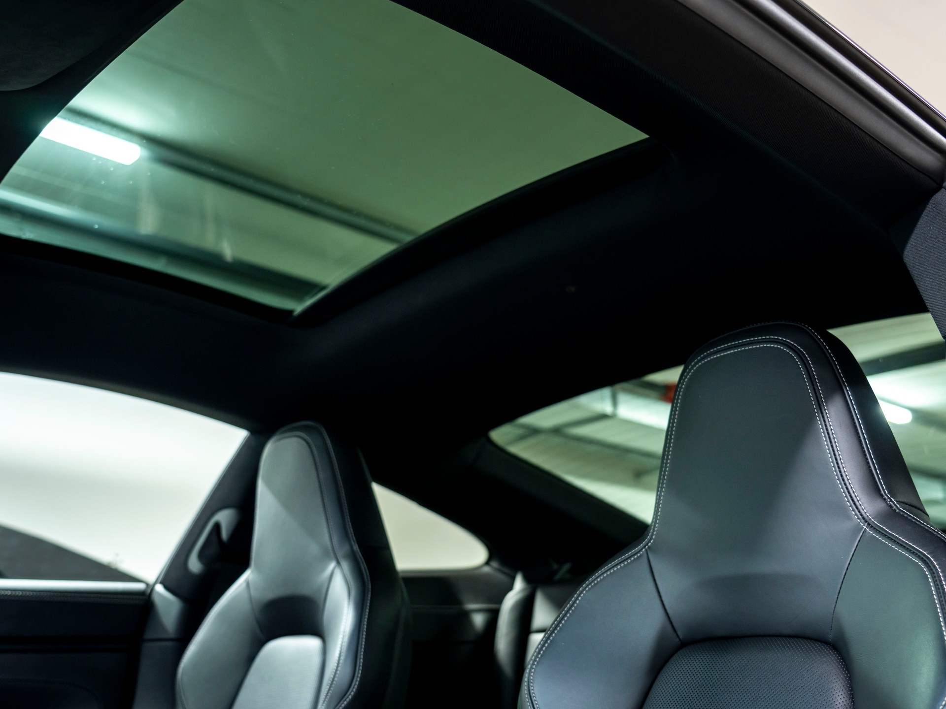 PORSCHE 911 Carrera 4 GTS PDK-image-14