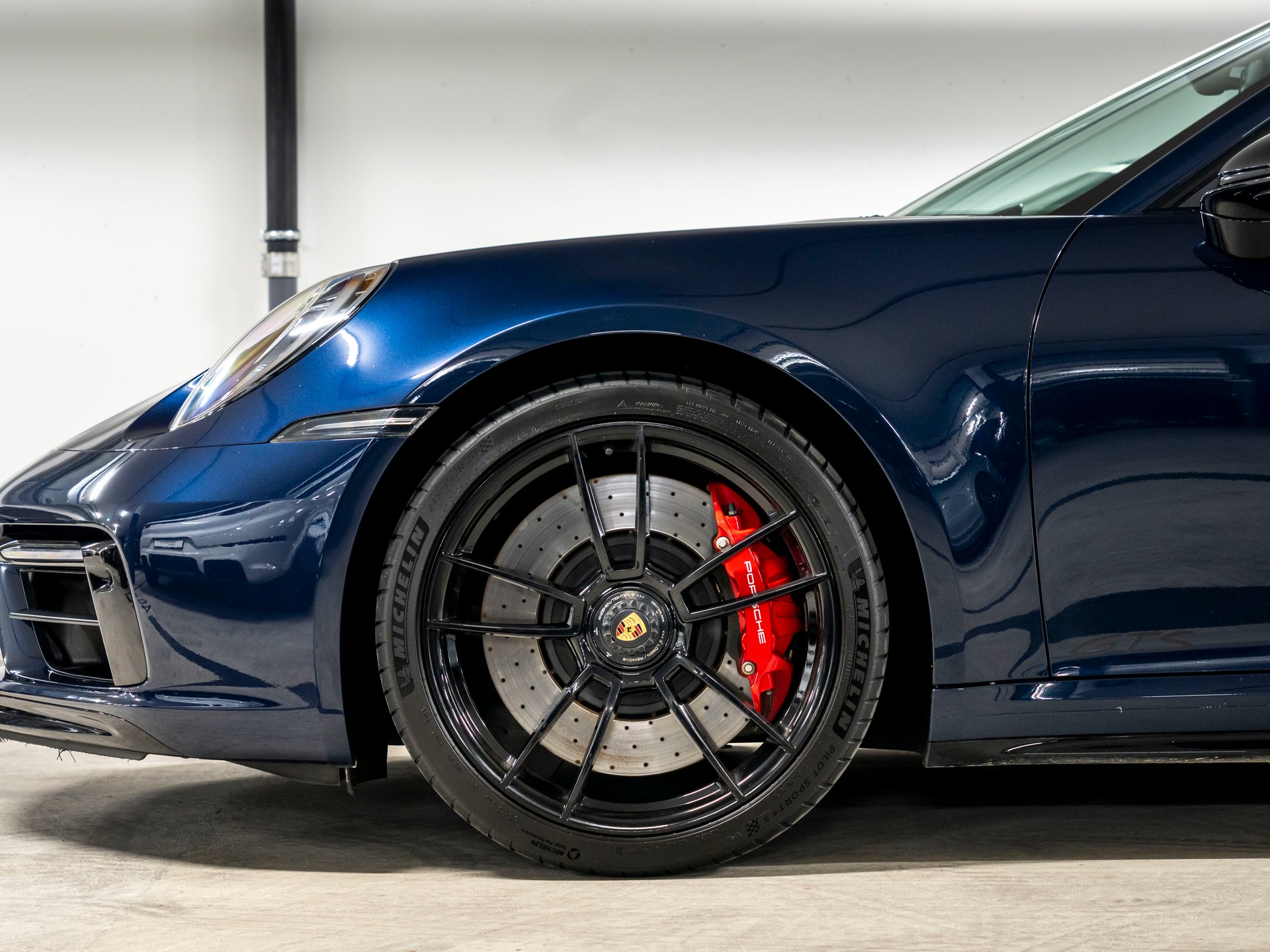 PORSCHE 911 Carrera 4 GTS PDK-image-7
