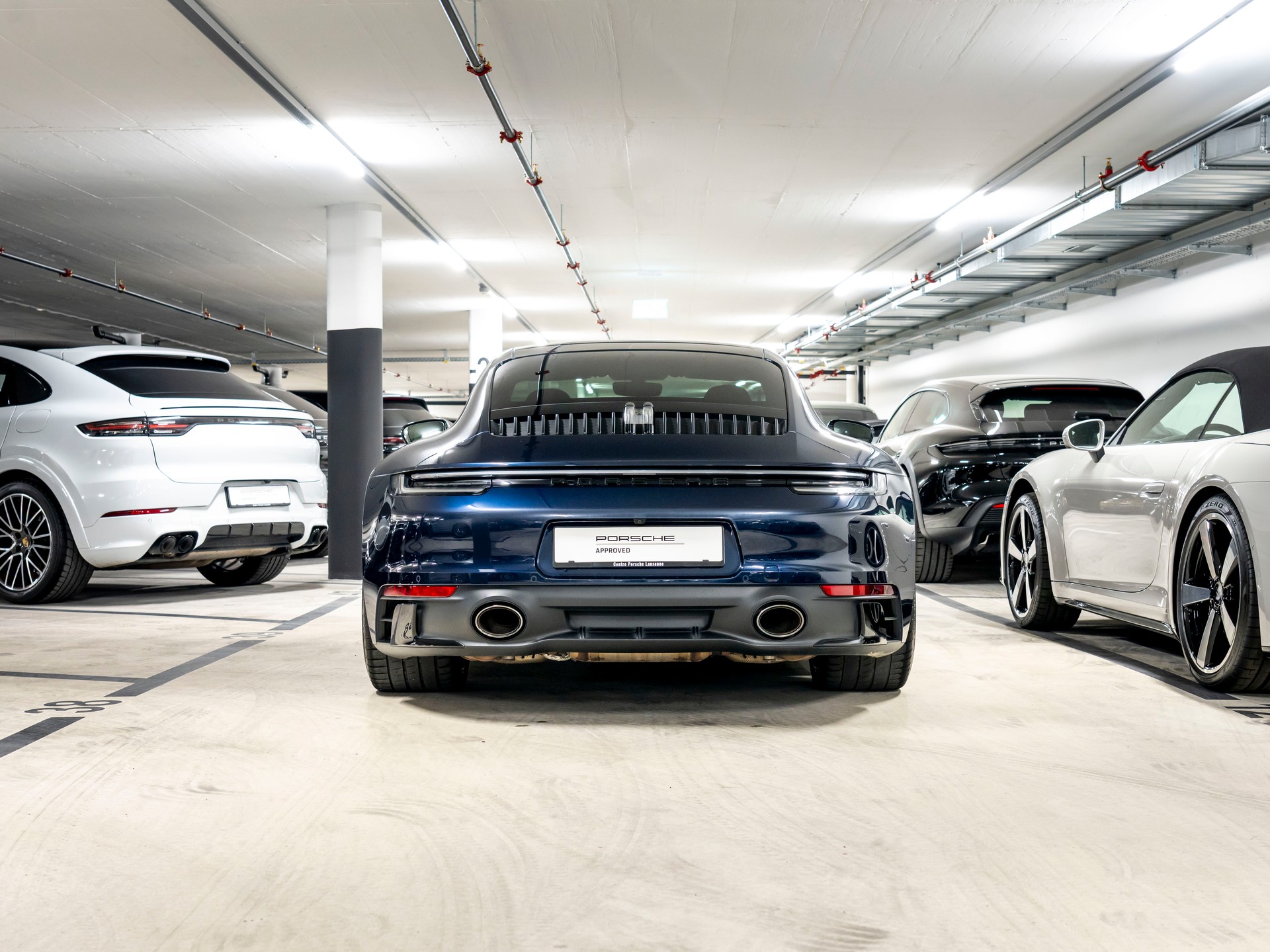 PORSCHE 911 Carrera 4 GTS PDK-image-4