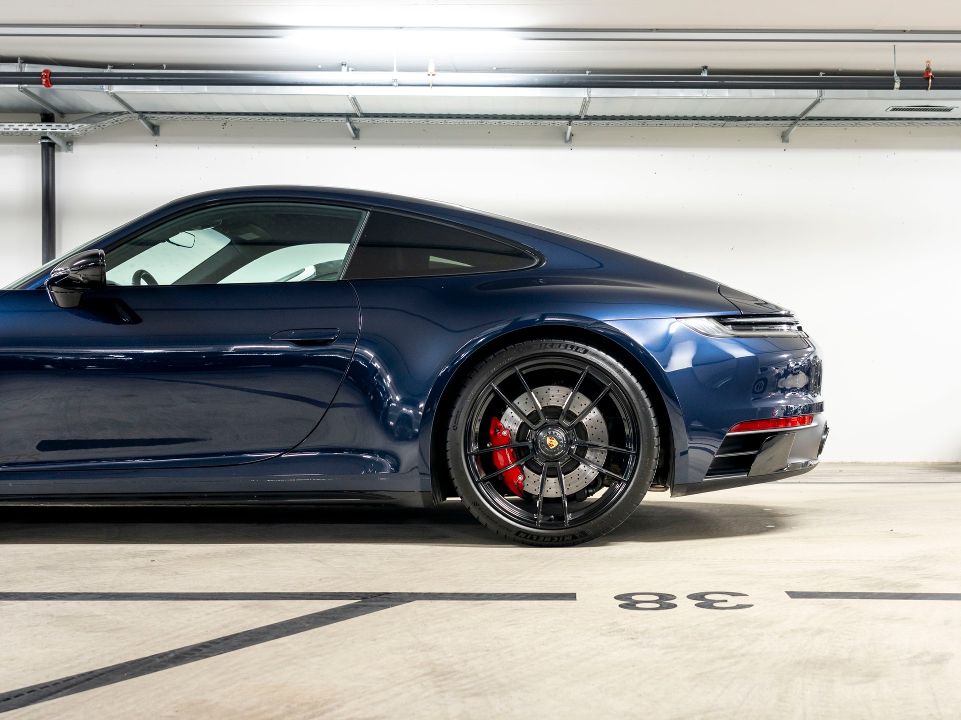PORSCHE 911 Carrera 4 GTS PDK-image-6