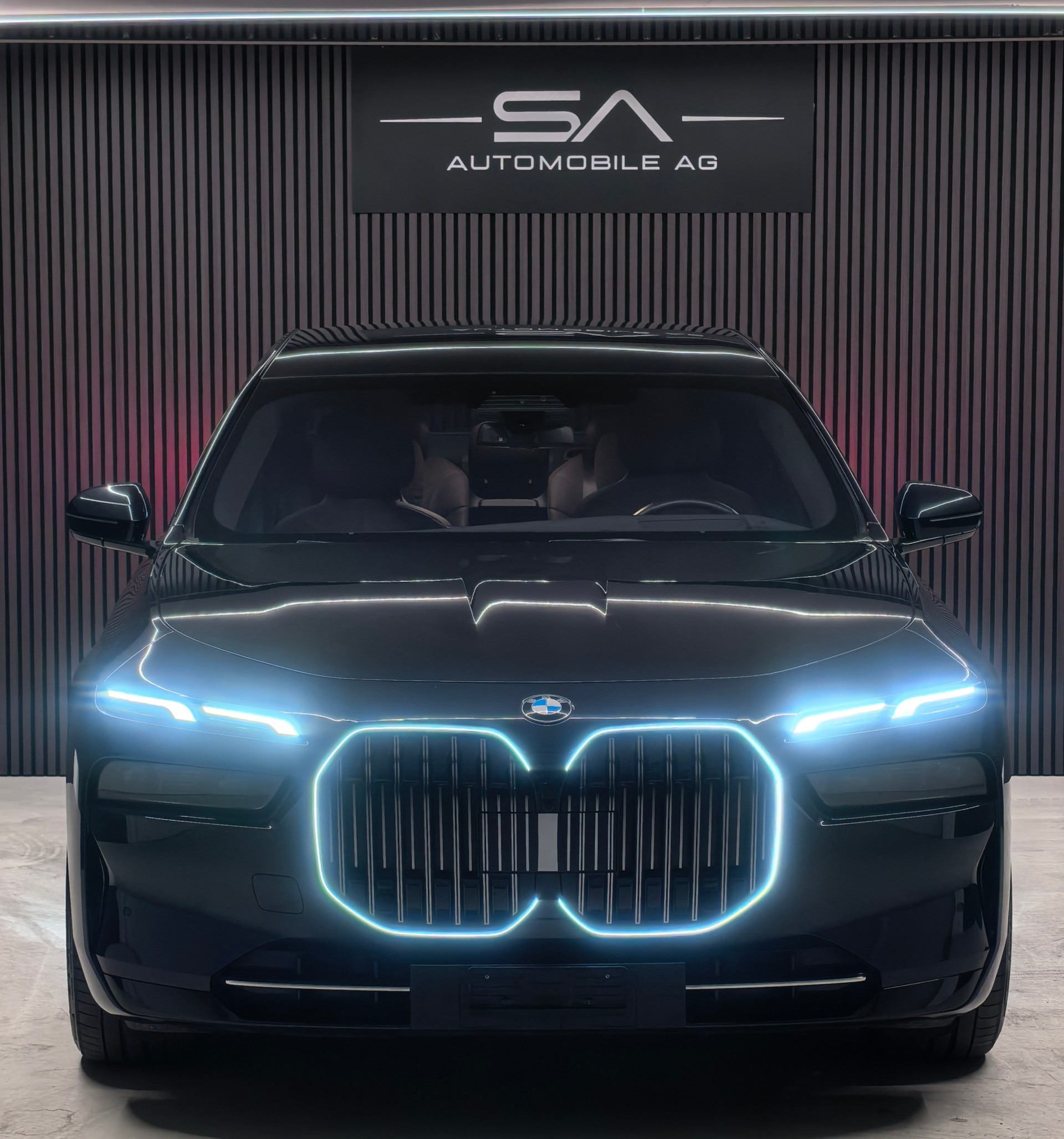 BMW 740d xDrive 48V Steptronic-image-2