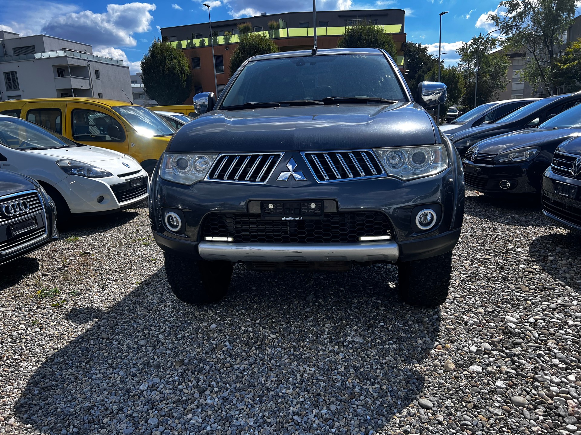 MITSUBISHI L 200 2.5 DID HP Intense Double Cab A-image-0