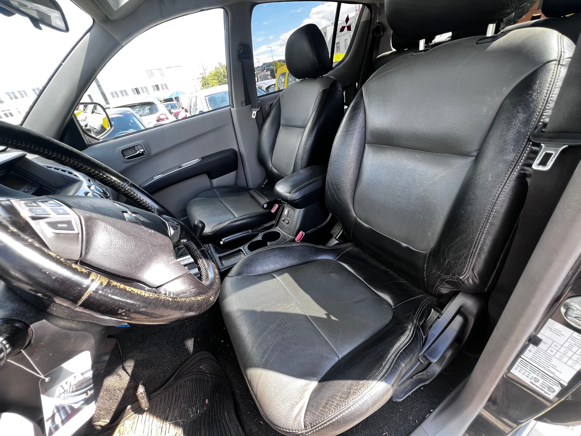 MITSUBISHI L 200 2.5 DID HP Intense Double Cab A-image-11