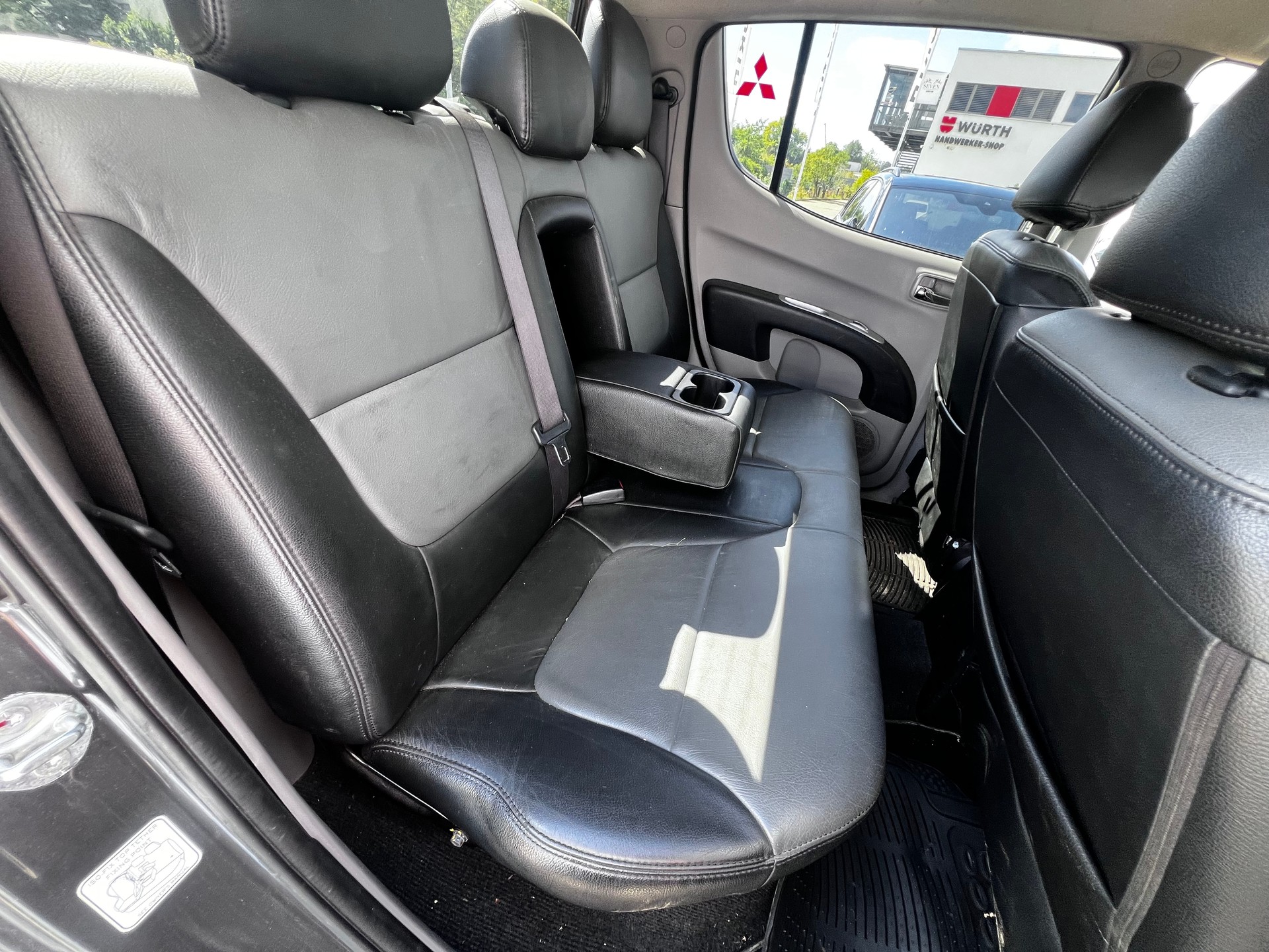 MITSUBISHI L 200 2.5 DID HP Intense Double Cab A-image-10