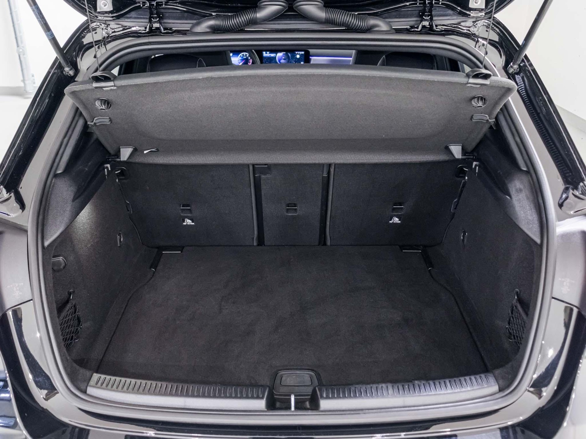 MERCEDES-BENZ A 220 4MATIC-image-13