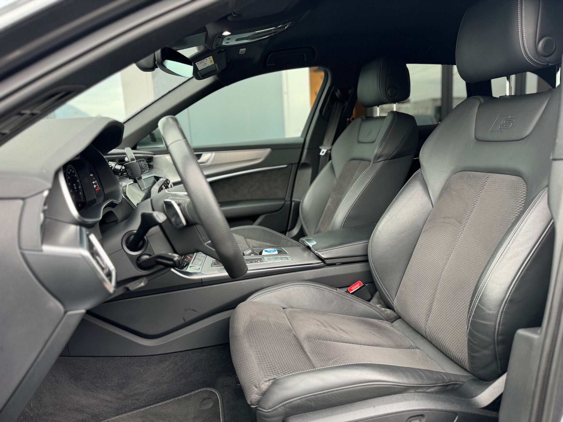AUDI A6 Avant 50 TDI Sport quattro tiptronic-image-14