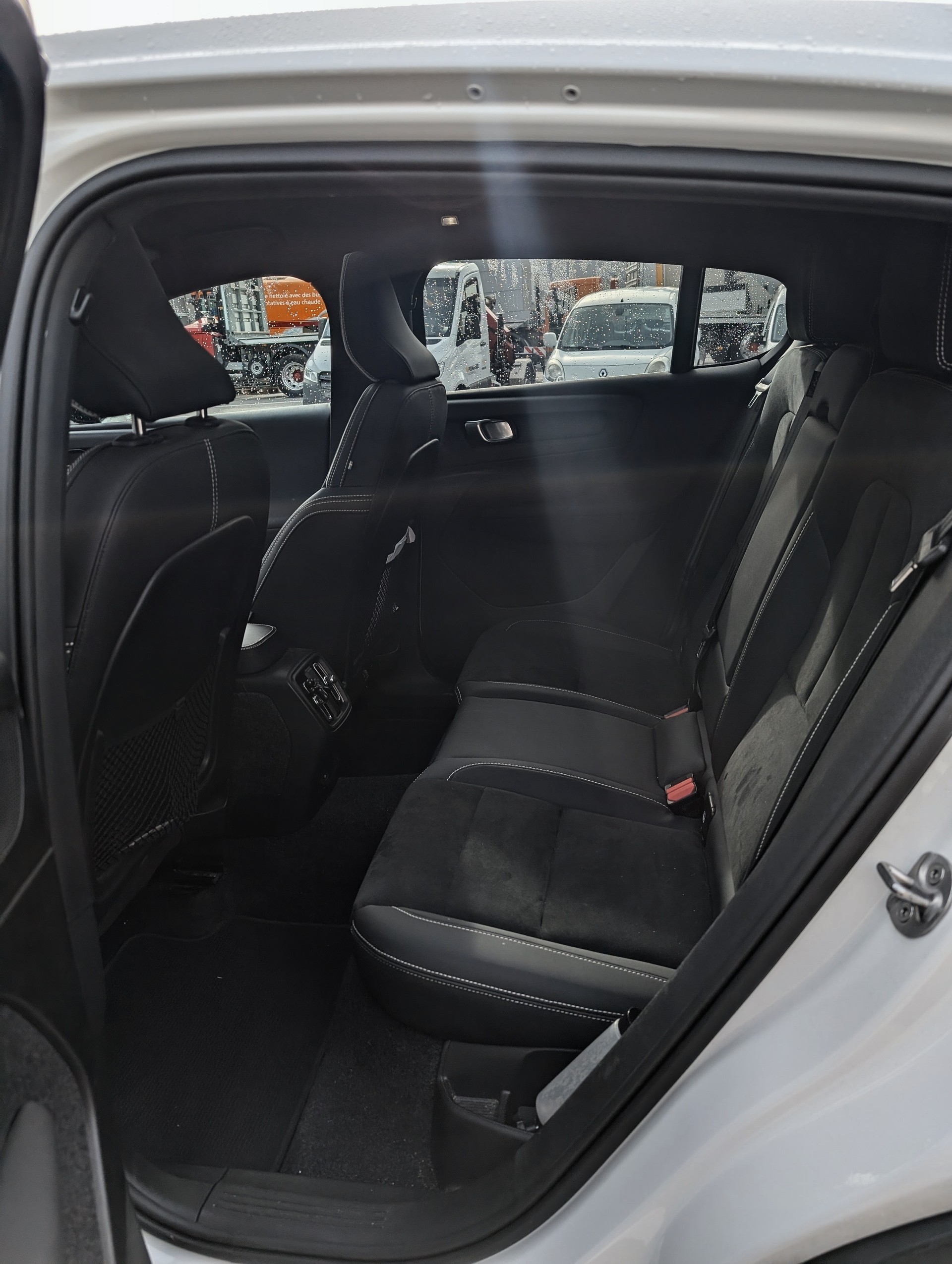 VOLVO P8 Twin Recharge Ultimate AWD-image-5