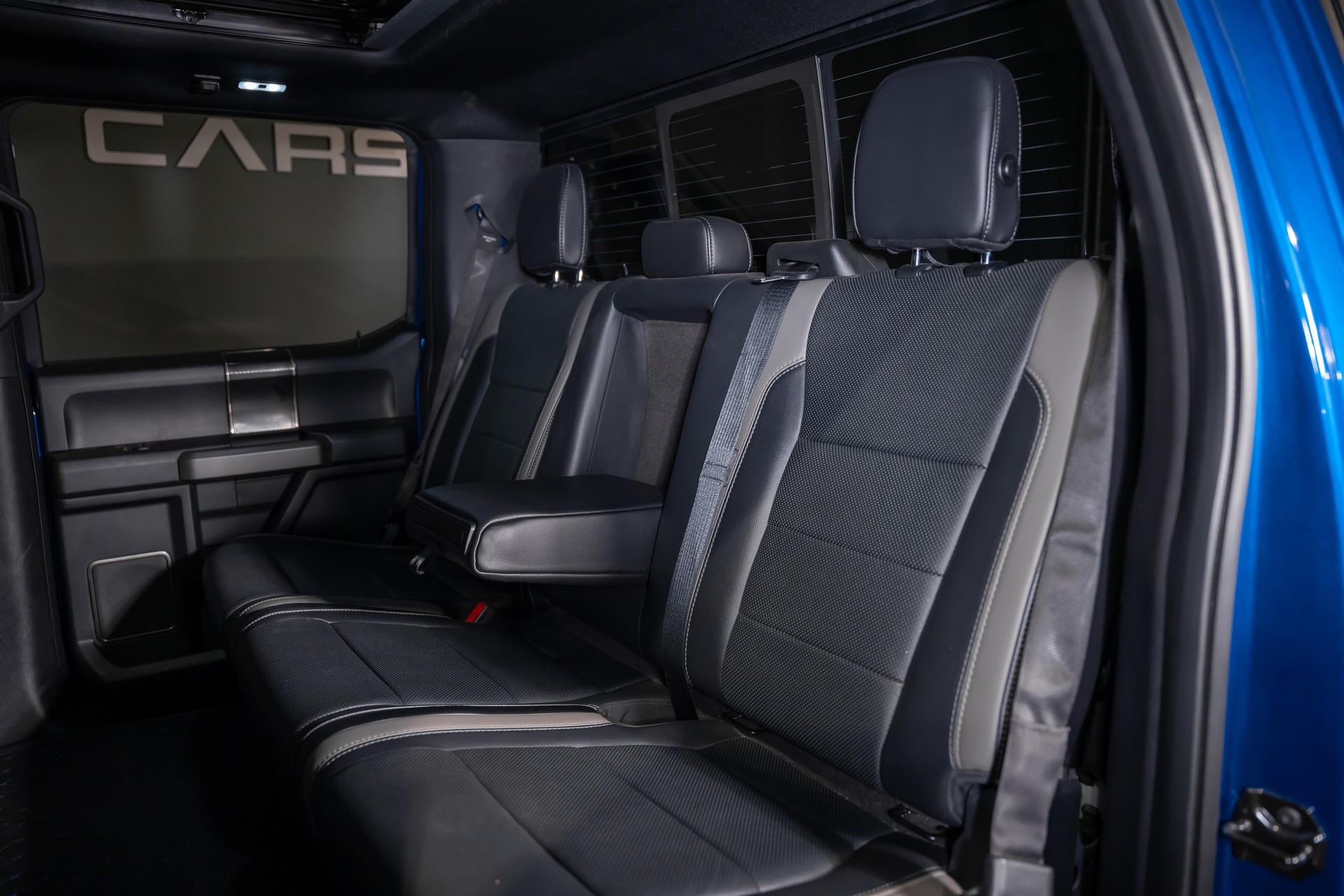 FORD F150 Raptor CrewCab-image-22