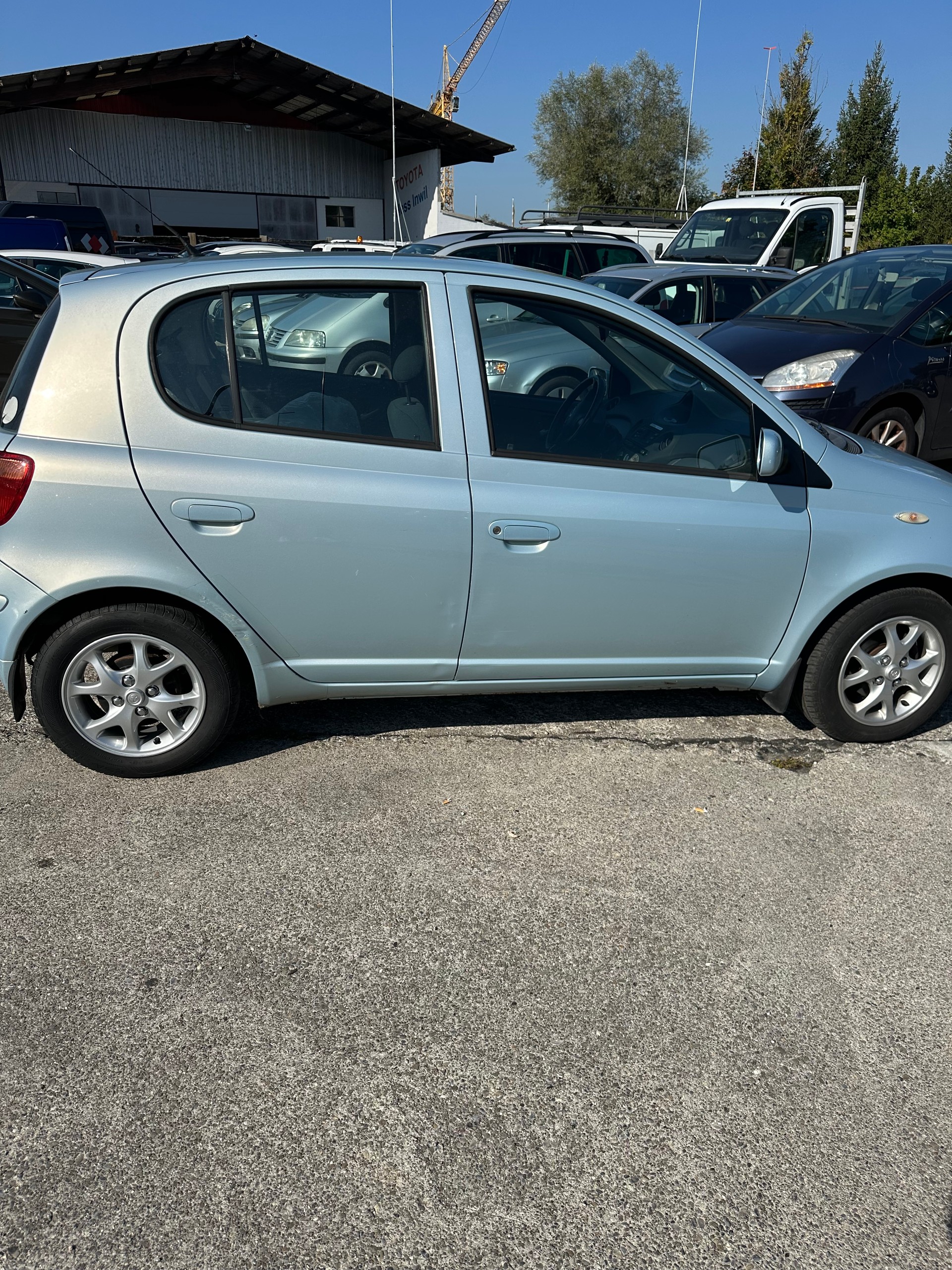 TOYOTA Yaris 1.3 Linea Sol-image-6