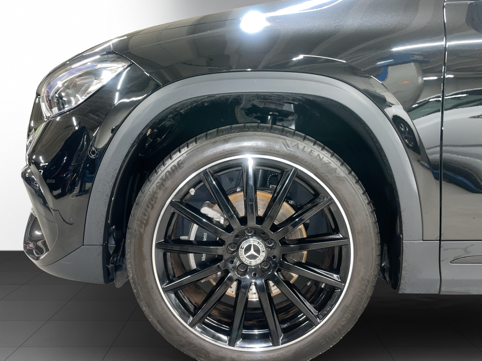 MERCEDES-BENZ GLA 250e AMG Line 8G-DCT-image-6