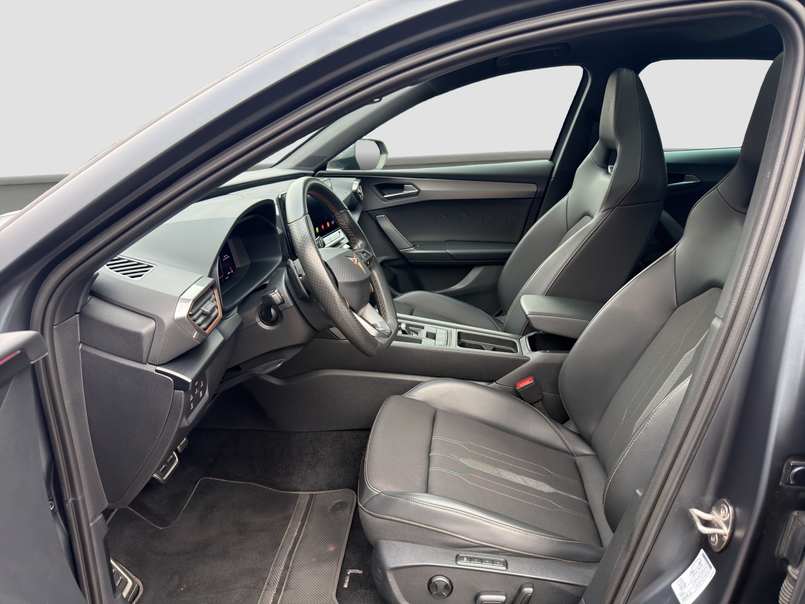 CUPRA LEON 1.4 e-HYBRID pHEV DSG-image-8