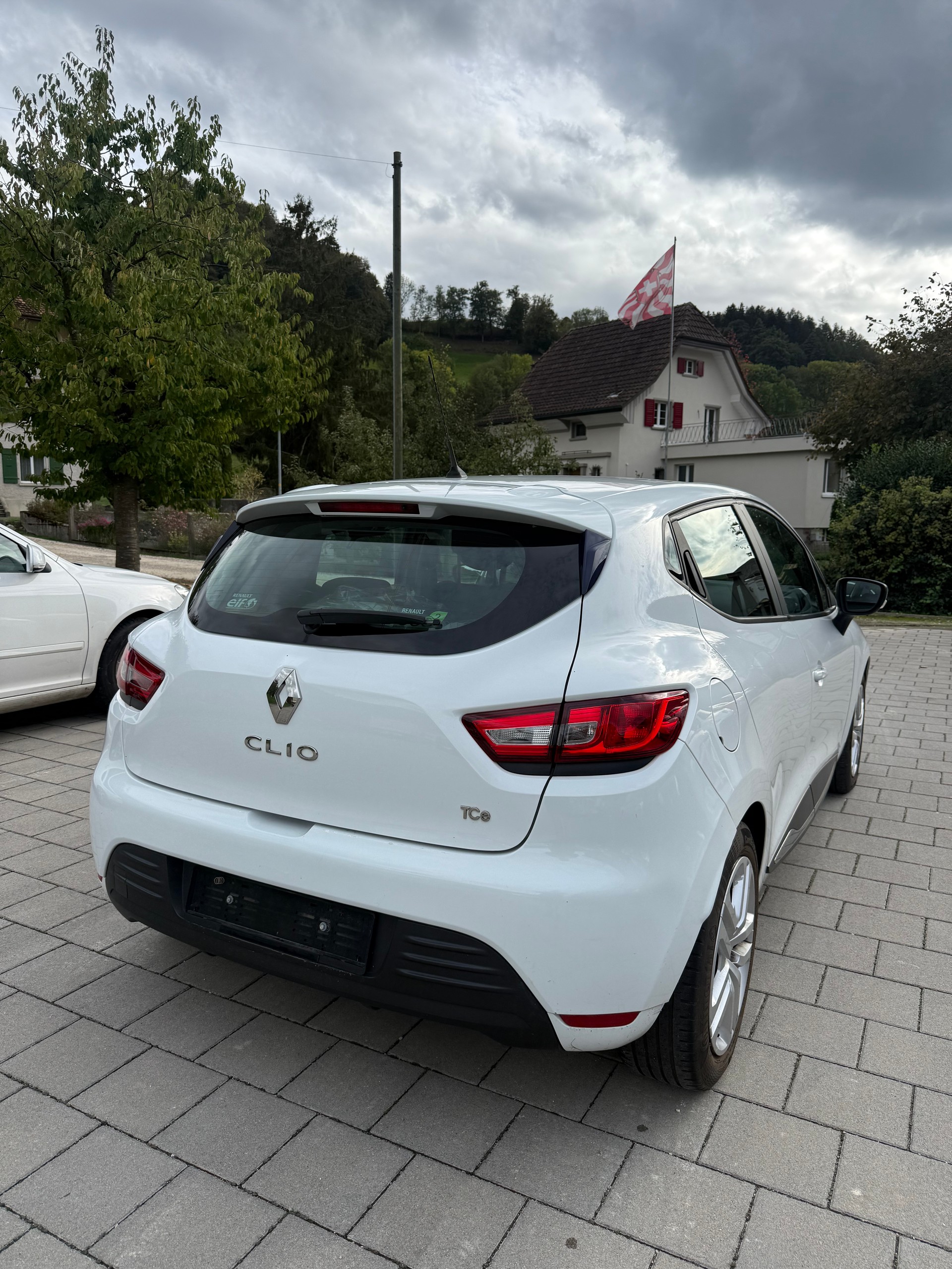 RENAULT Clio 0.9 12V Intens-image-5