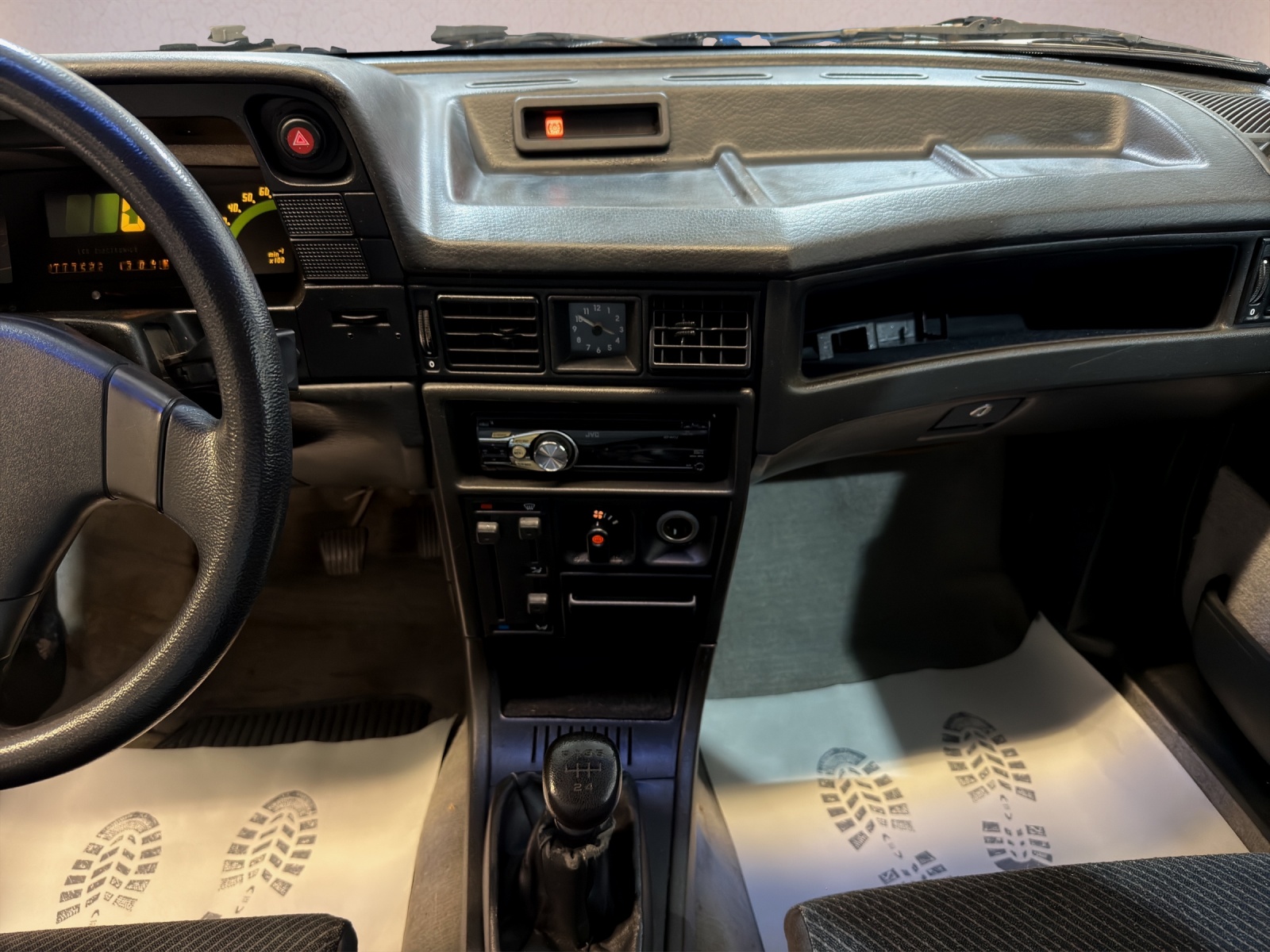 OPEL Kadett GSI 2.0i Cabriolet-image-11