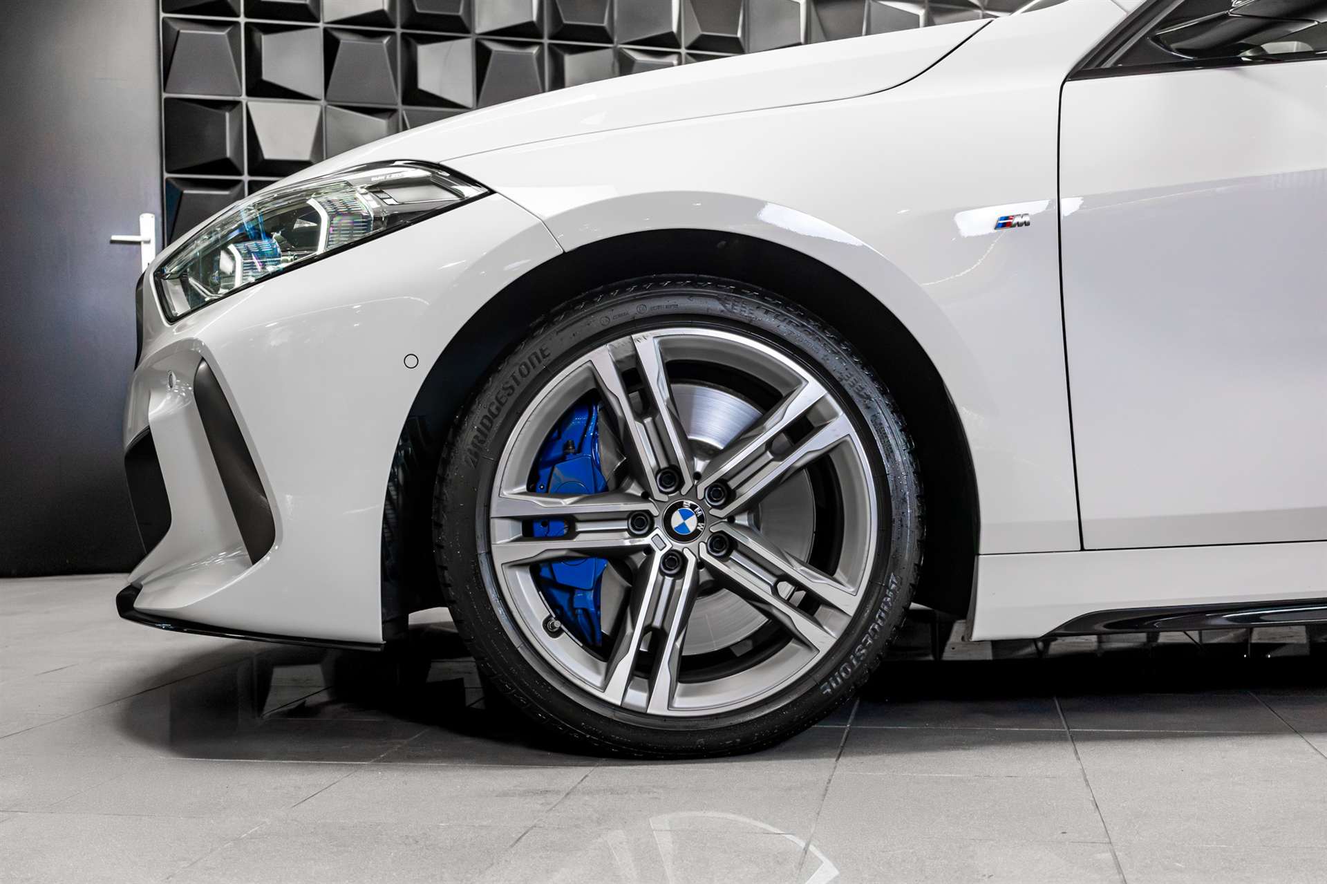 BMW M135i xDrive Steptronic-image-30