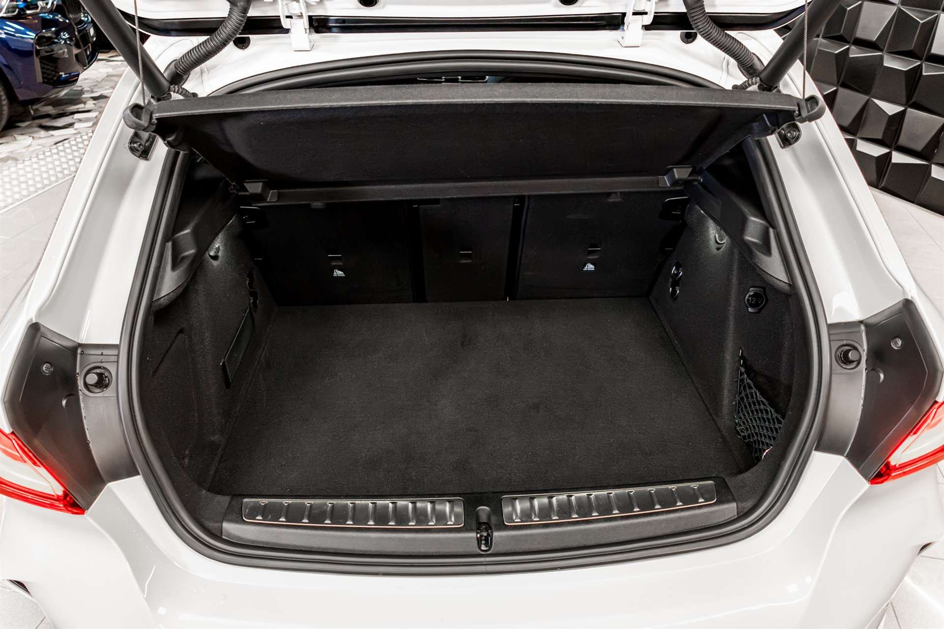 BMW M135i xDrive Steptronic-image-28