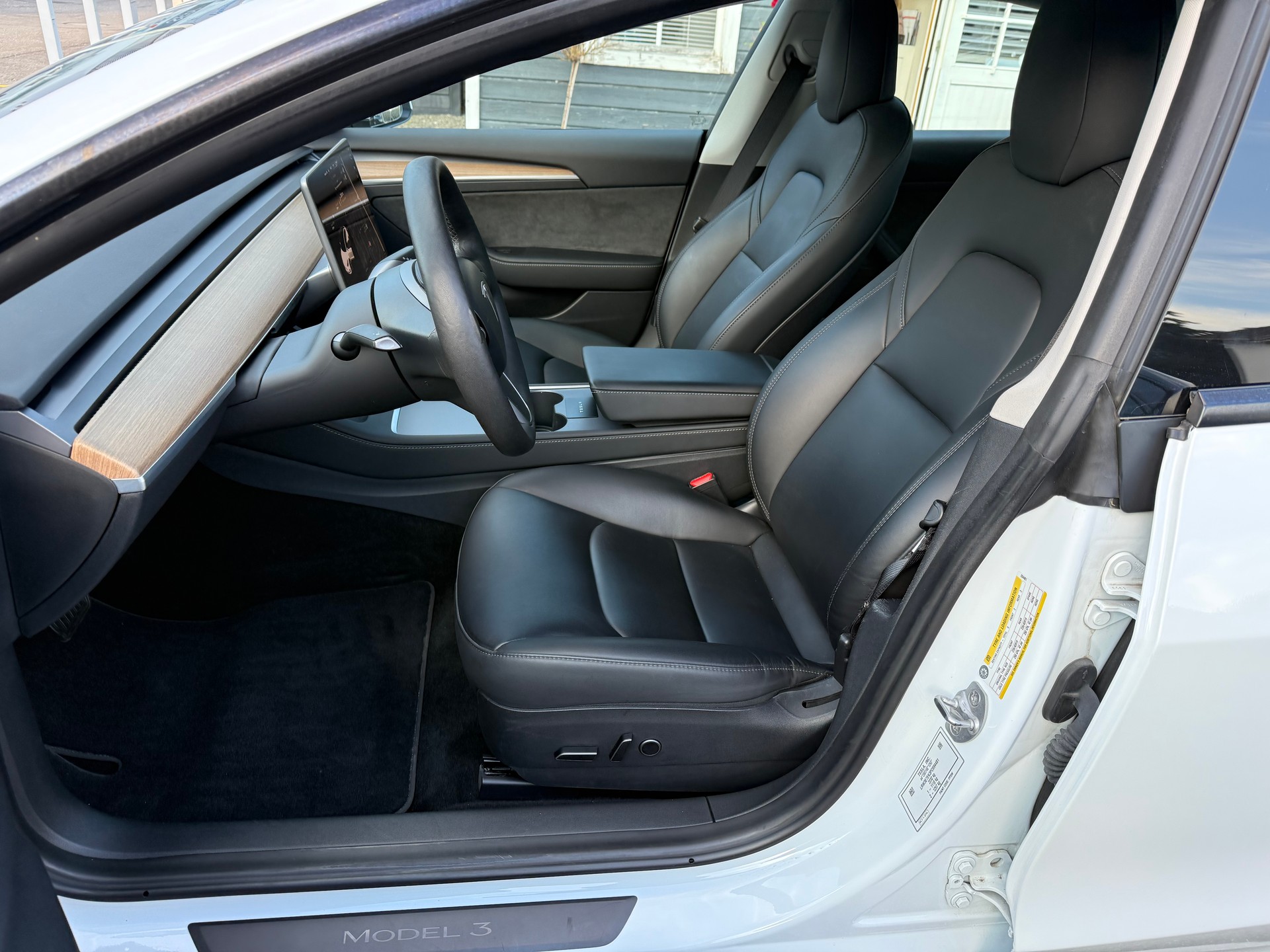 TESLA Model 3 BEW Long Range DUAL MOTOR AWD-image-18